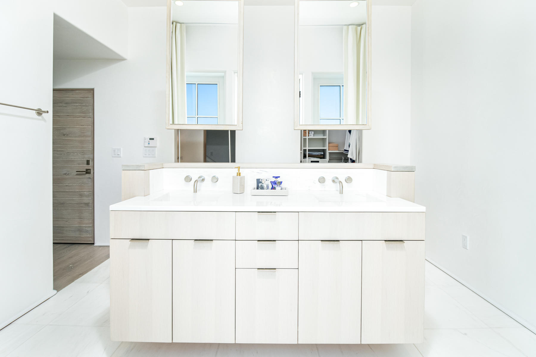 ALYS BEACH - Residential