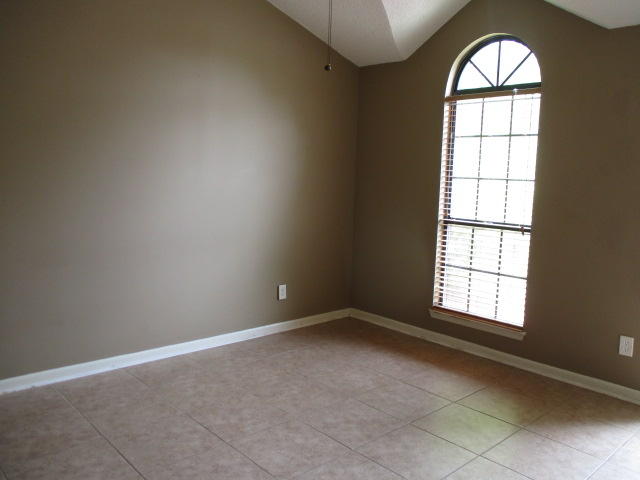 PINE MEADOWS 3RD ADDN PH 2 - Residential Lease