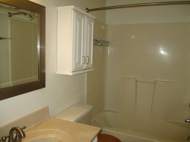 PINE MEADOWS 3RD ADDN PH 2 - Residential Lease