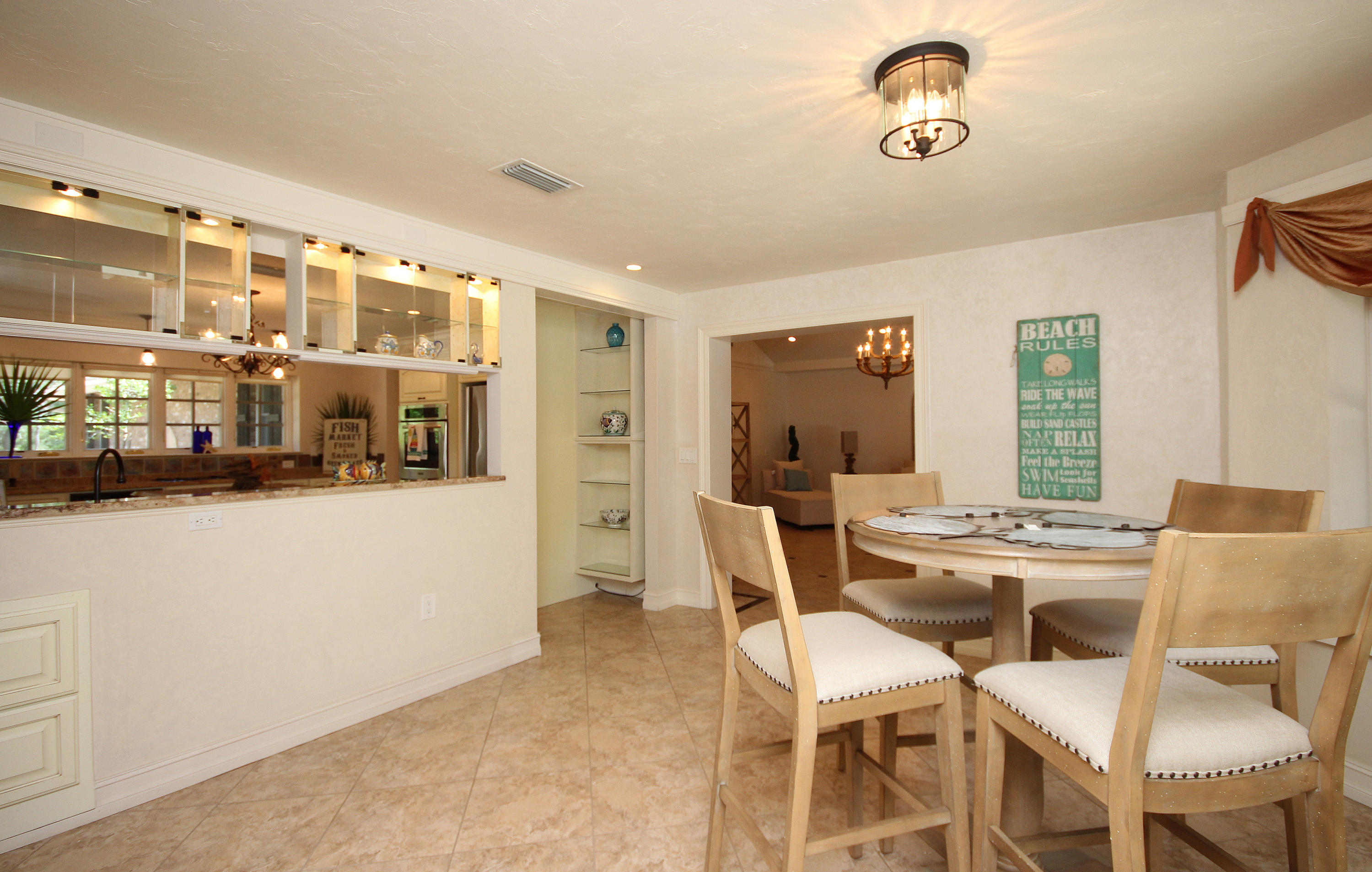 WHISPERING OAKS - Residential