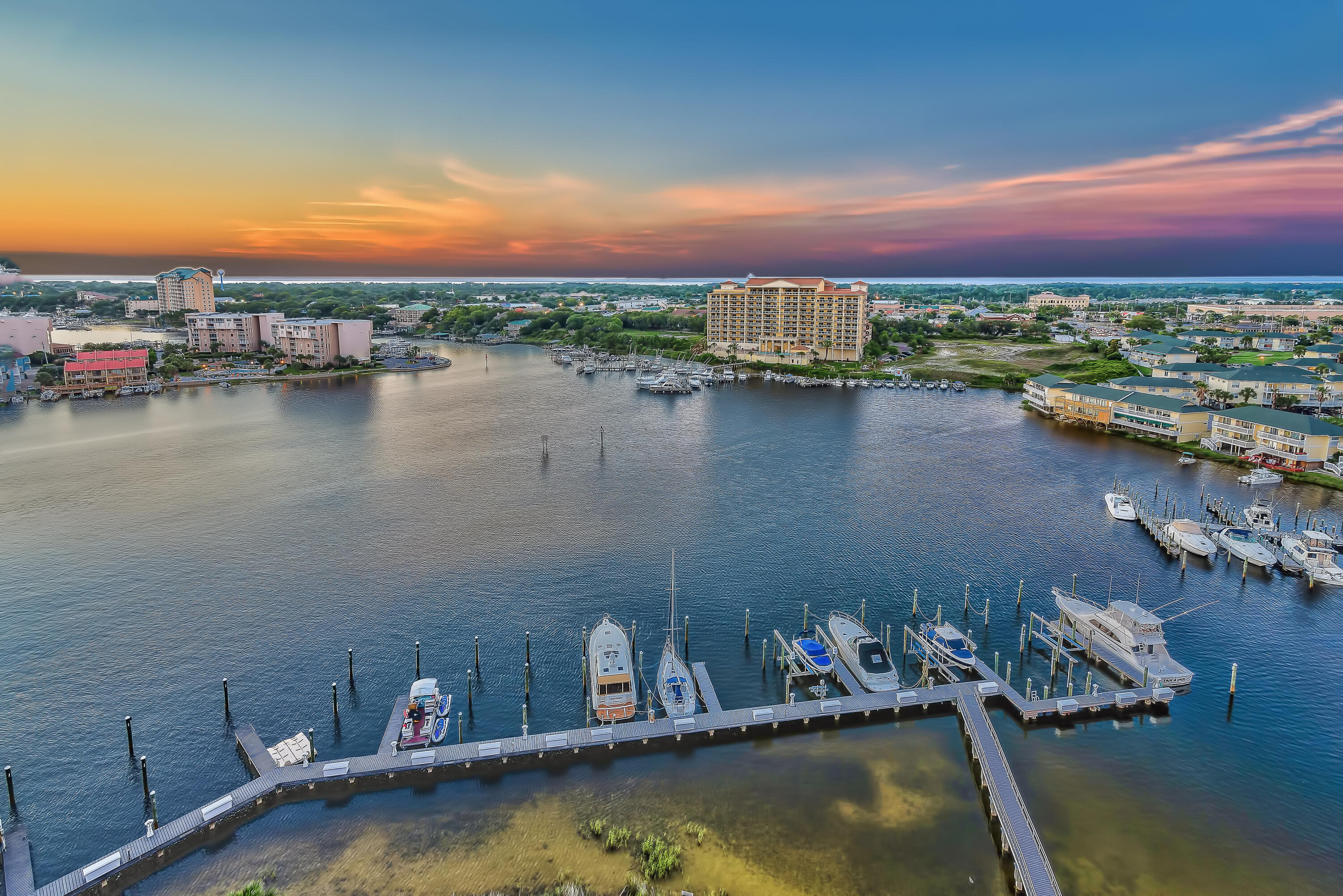 HARBOR LANDING - Residential