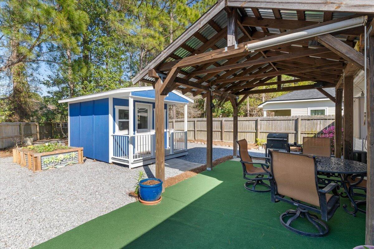 SHADOW LAKES - Residential