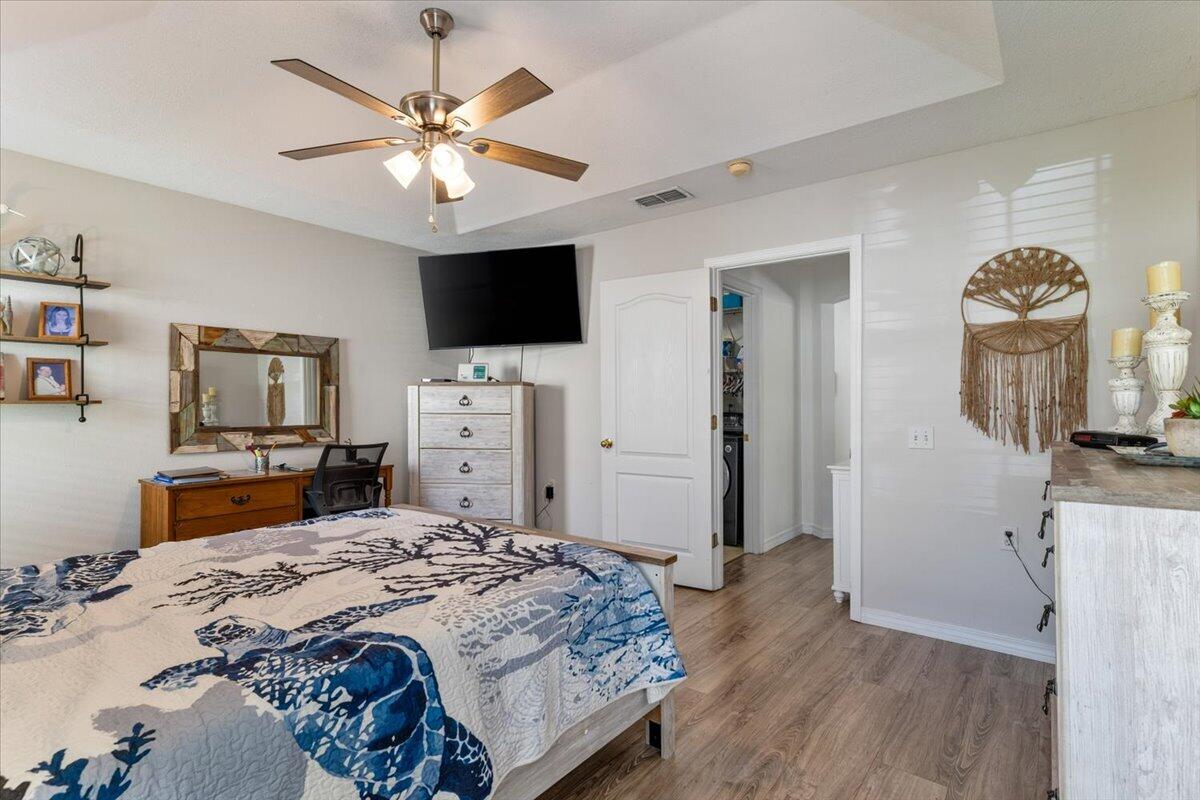 SHADOW LAKES - Residential