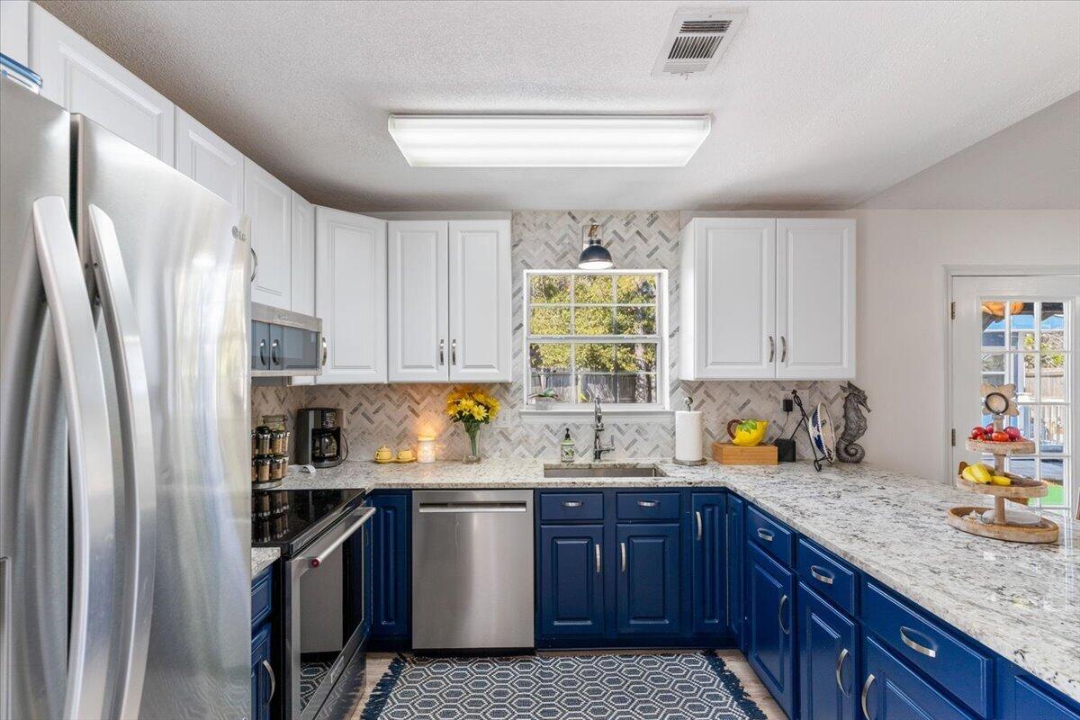 SHADOW LAKES - Residential