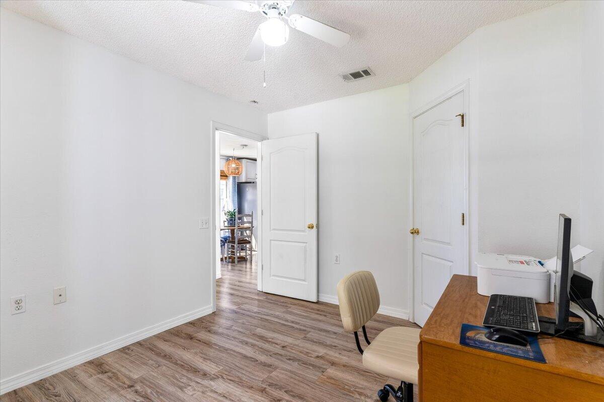 SHADOW LAKES - Residential