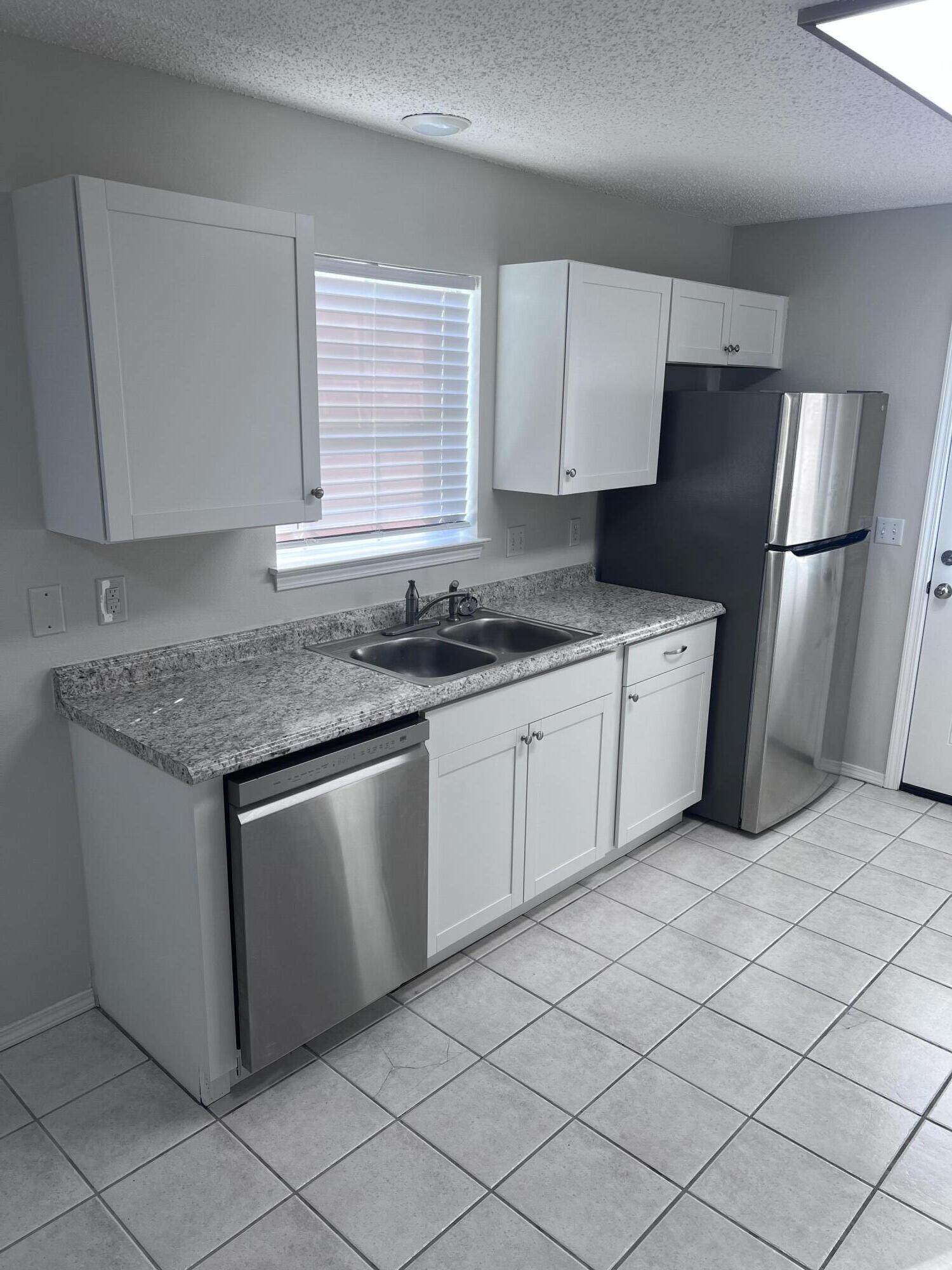 BLUE RIDGE ESTATES S/D - Residential Lease