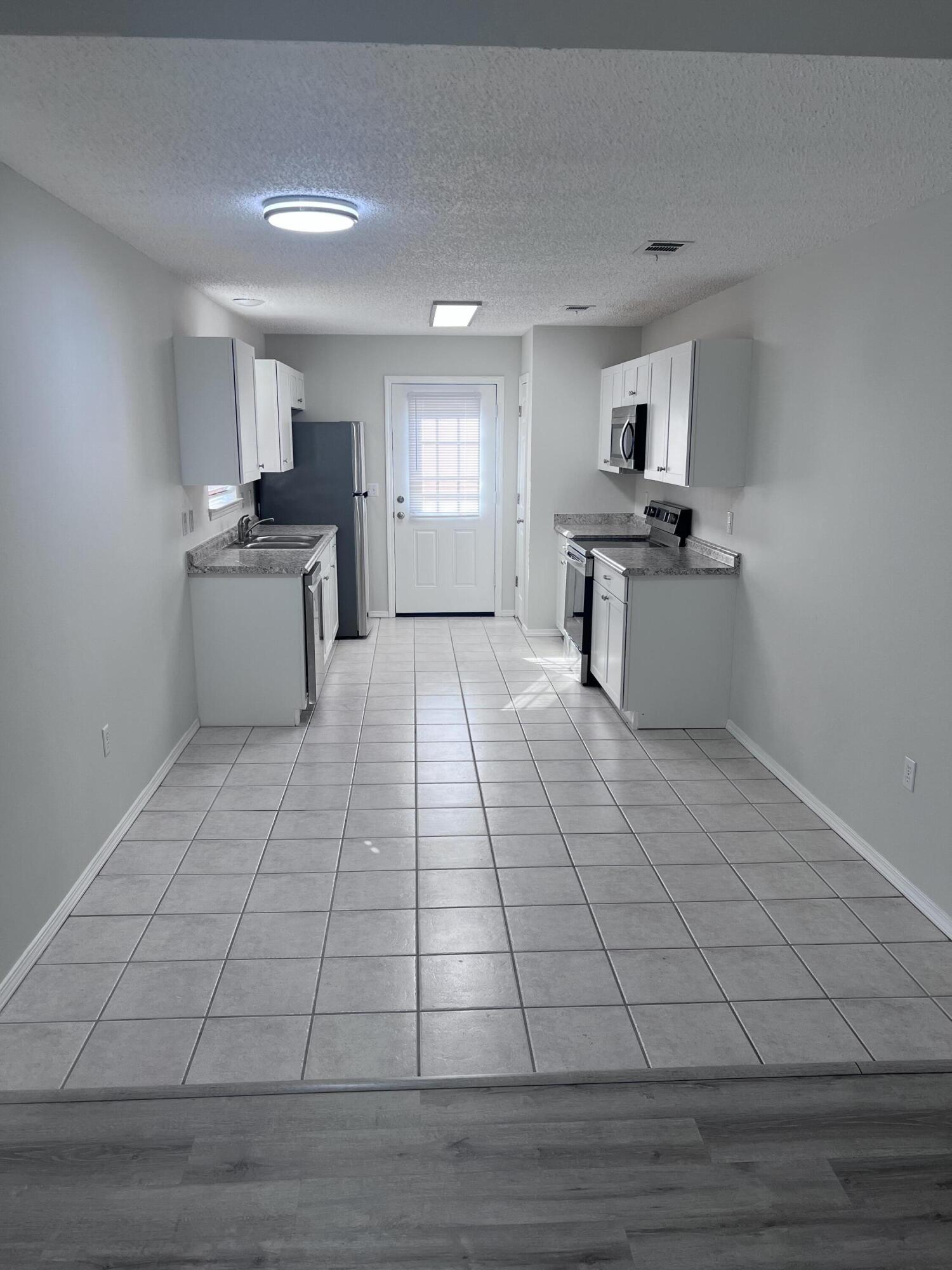 BLUE RIDGE ESTATES S/D - Residential Lease