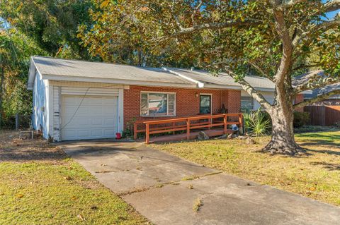 A home in Fort Walton Beach