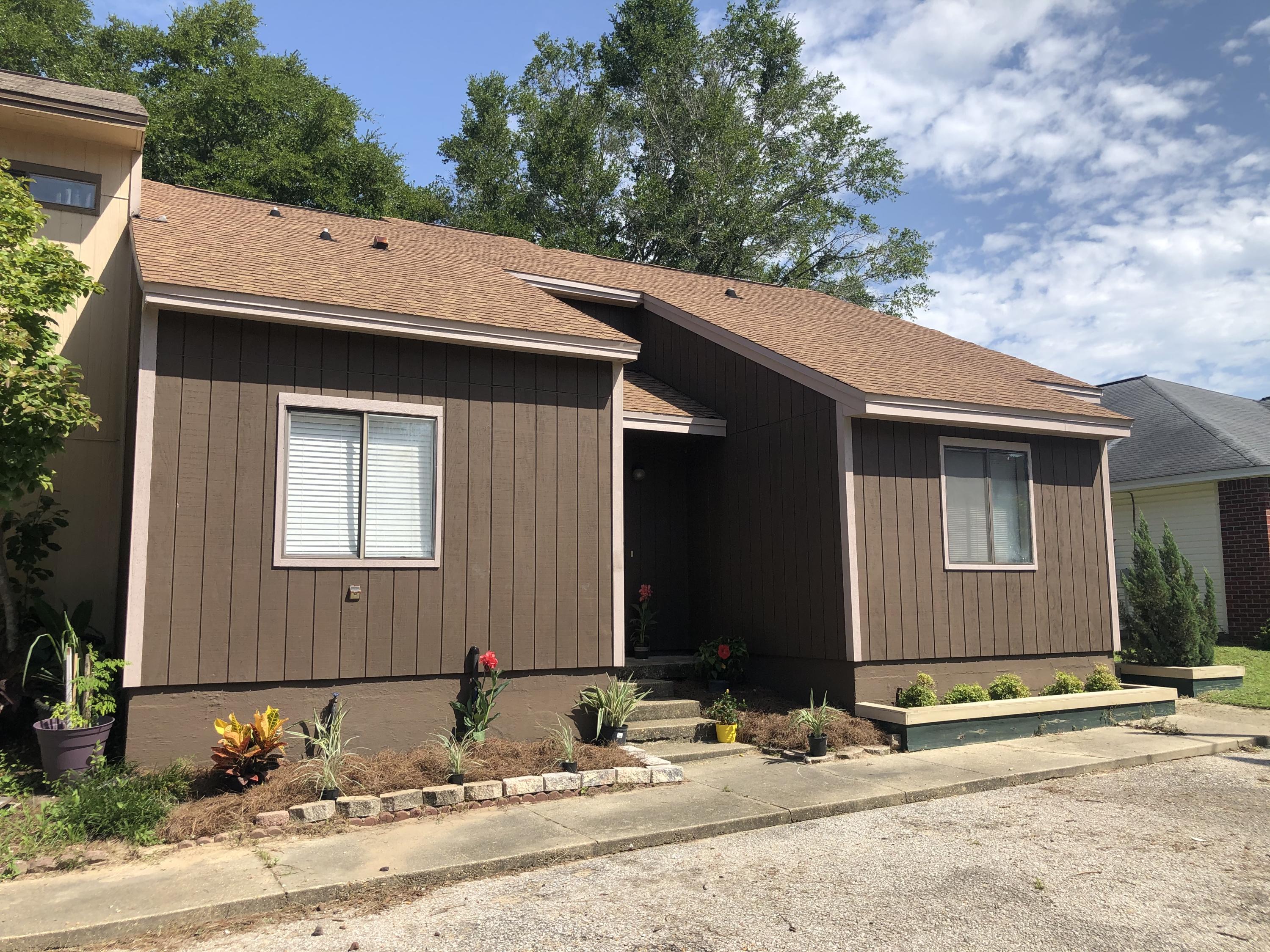 Location, location, location! A must see townhouse in the CENTER of Niceville. NEW paint, NEW appliances, NEW carpet. Large living room, kitchen, bathroom and guest bedroom on the first floor. Master suite located separately on the second floor. Great first home or rental property opportunity! Call us now!