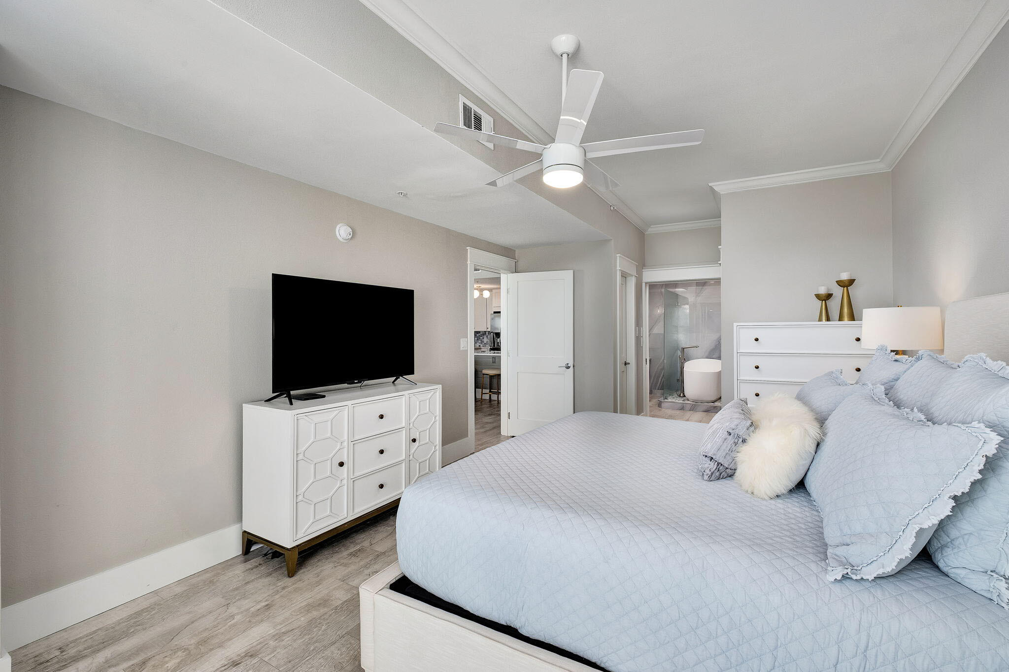 INN AT BLUE MOUNTAIN BEACH - Residential
