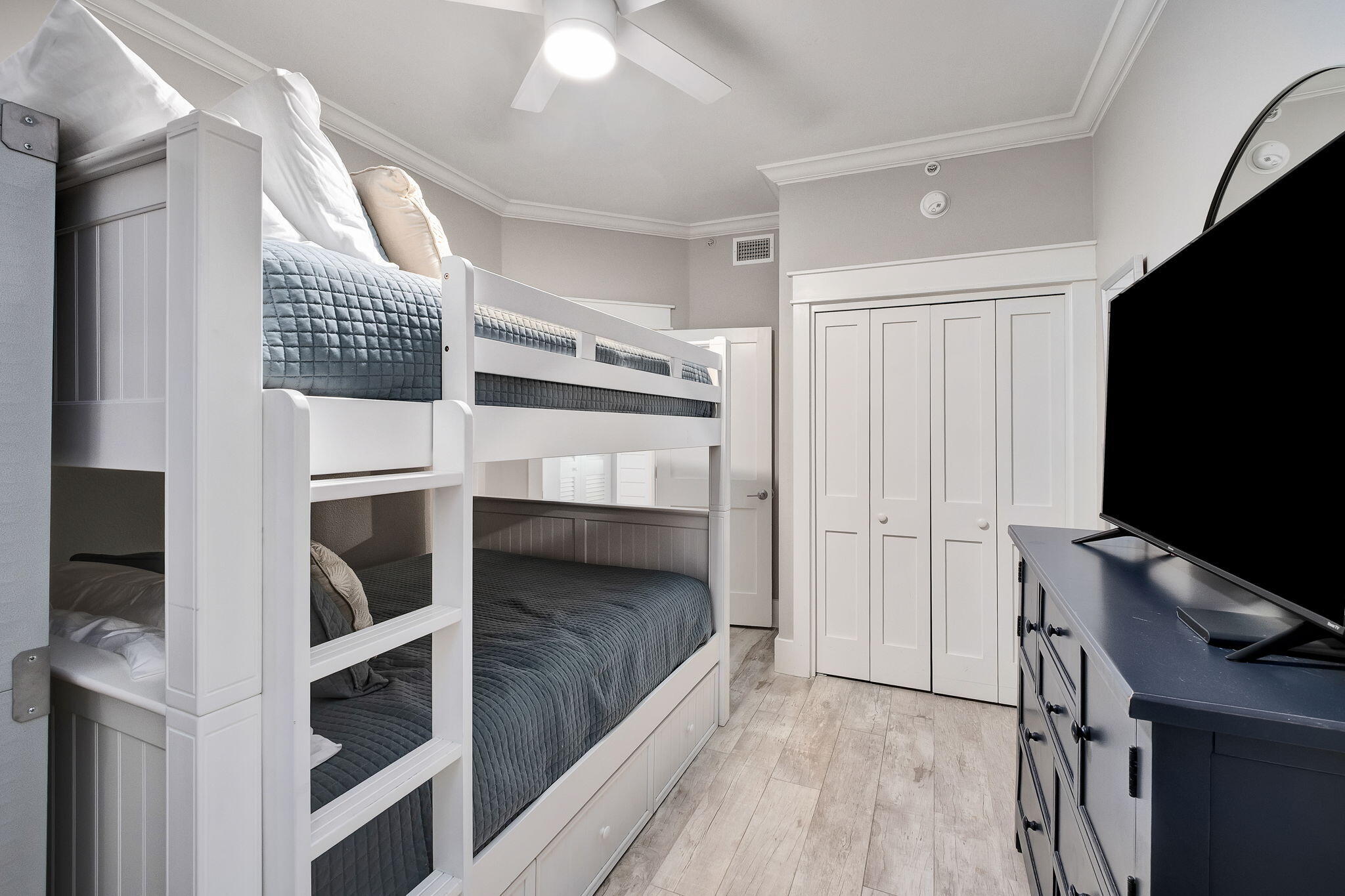 INN AT BLUE MOUNTAIN BEACH - Residential