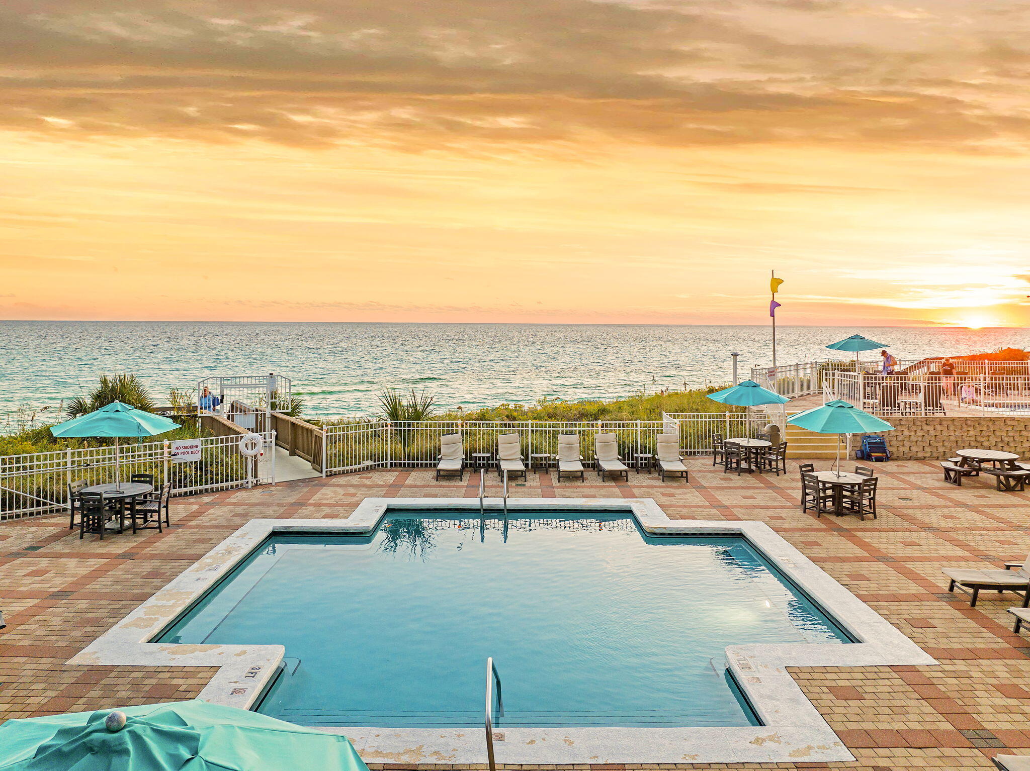 INN AT BLUE MOUNTAIN BEACH - Residential