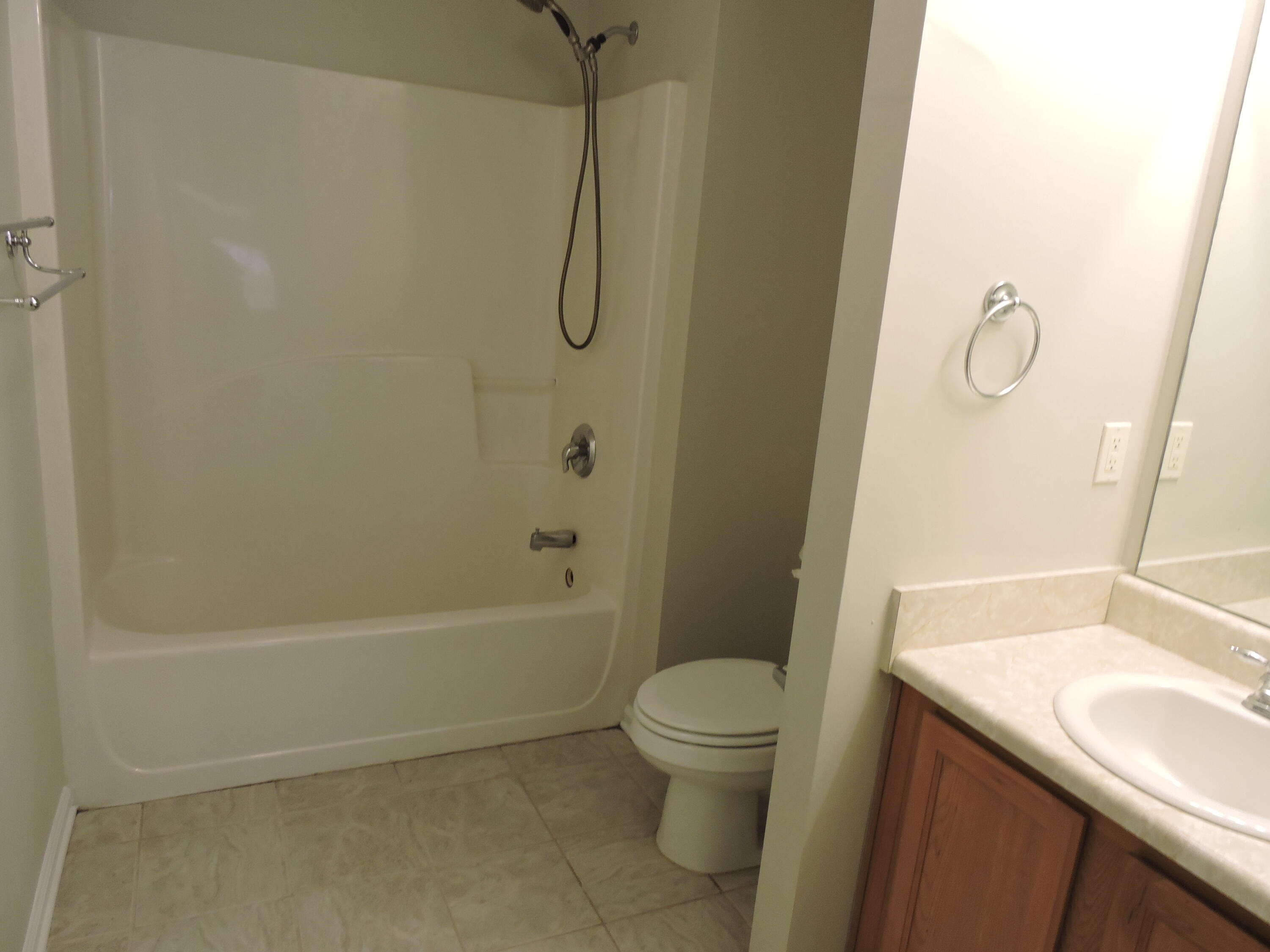 ROLLING PINES - Residential Lease