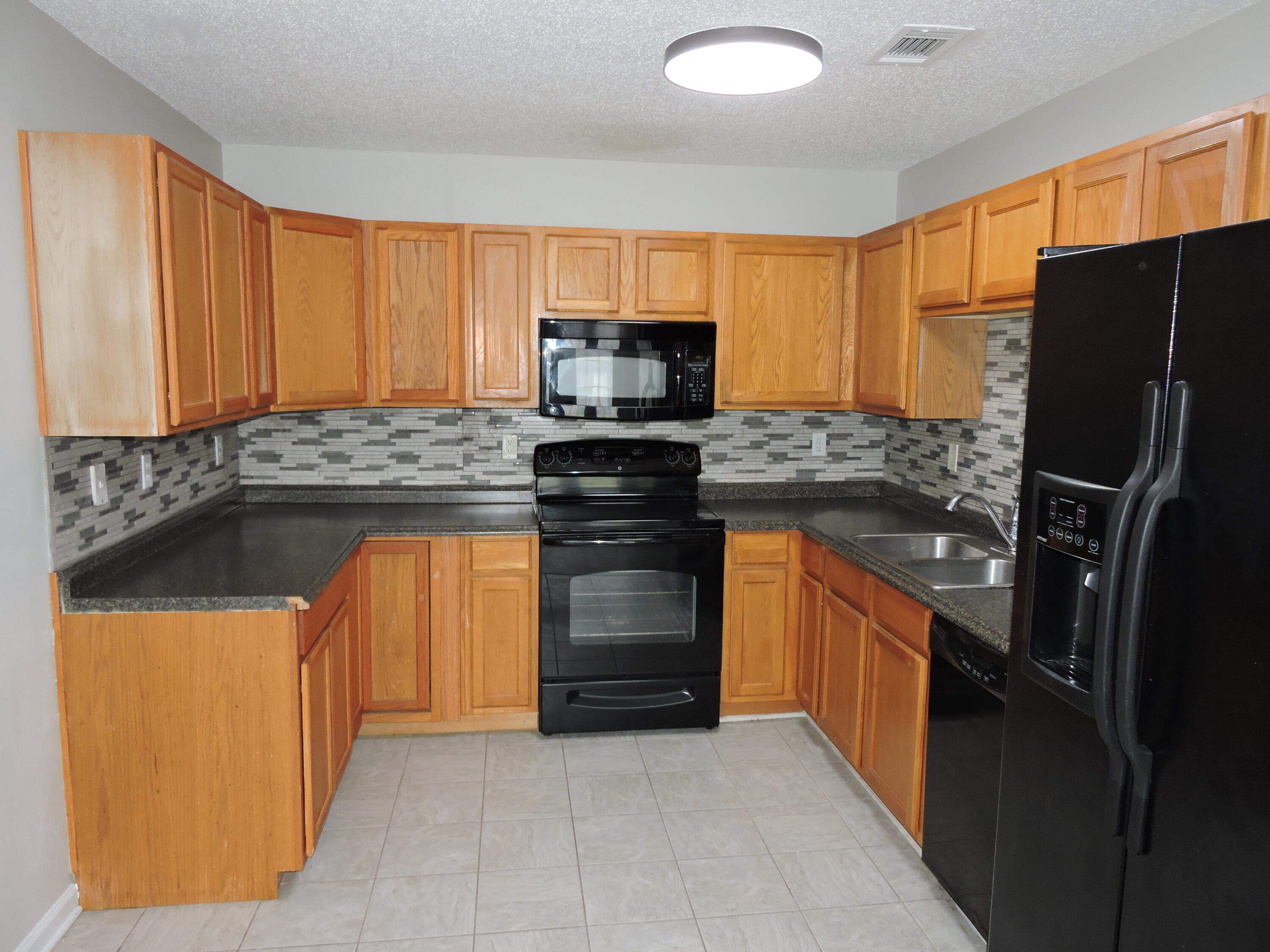 ROLLING PINES - Residential Lease