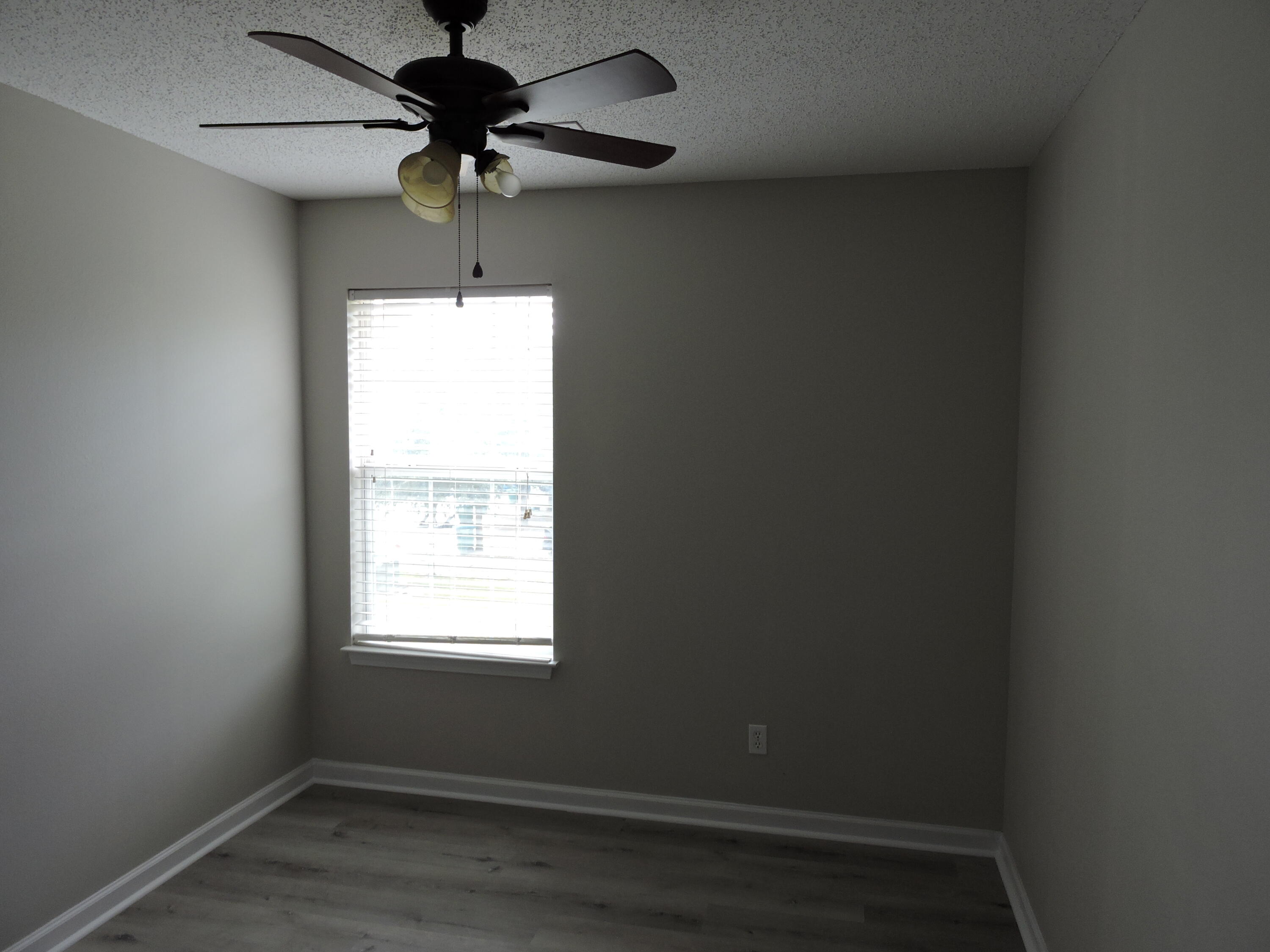 ROLLING PINES - Residential Lease