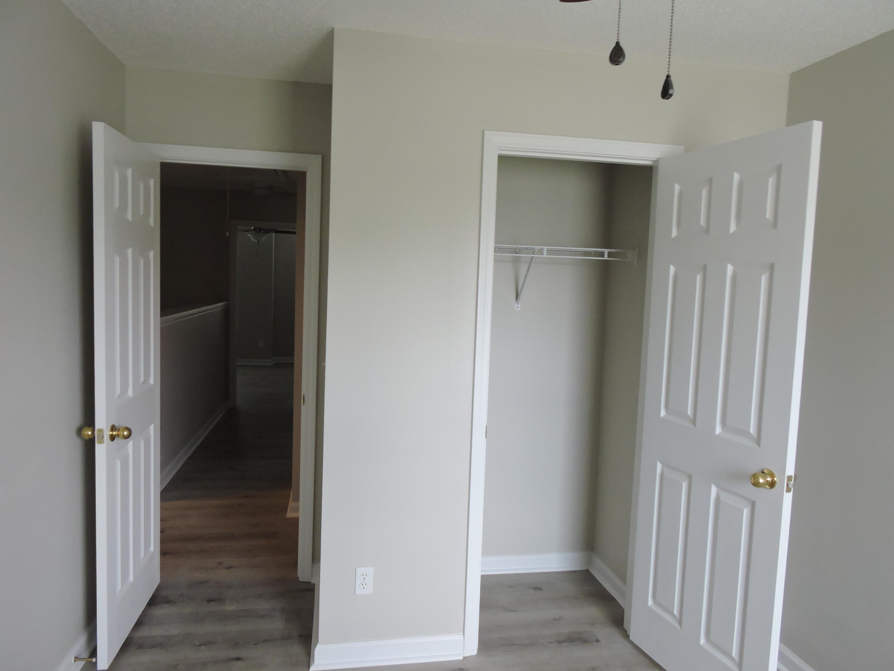 ROLLING PINES - Residential Lease