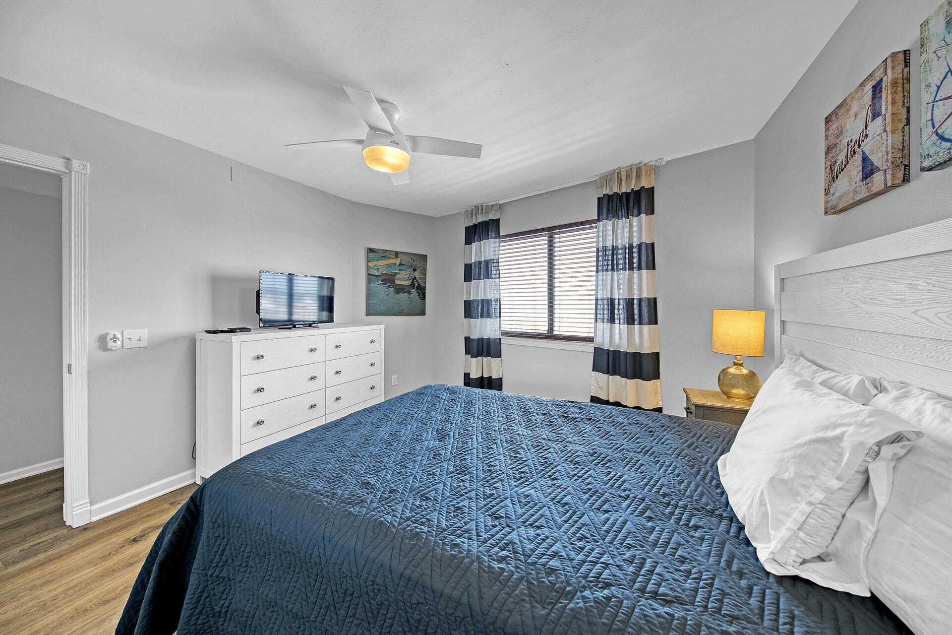 MAINSAIL CONDO PH 5 - Residential