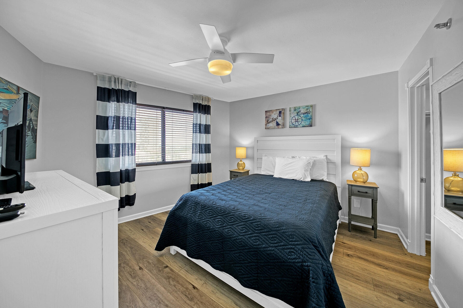 MAINSAIL CONDO PH 5 - Residential