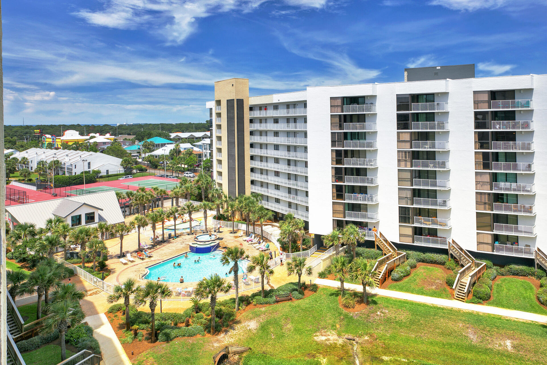 MAINSAIL CONDO PH 5 - Residential