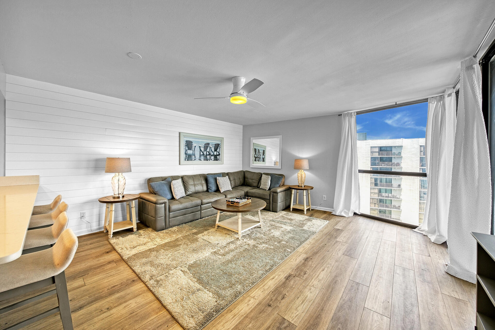 MAINSAIL CONDO PH 5 - Residential