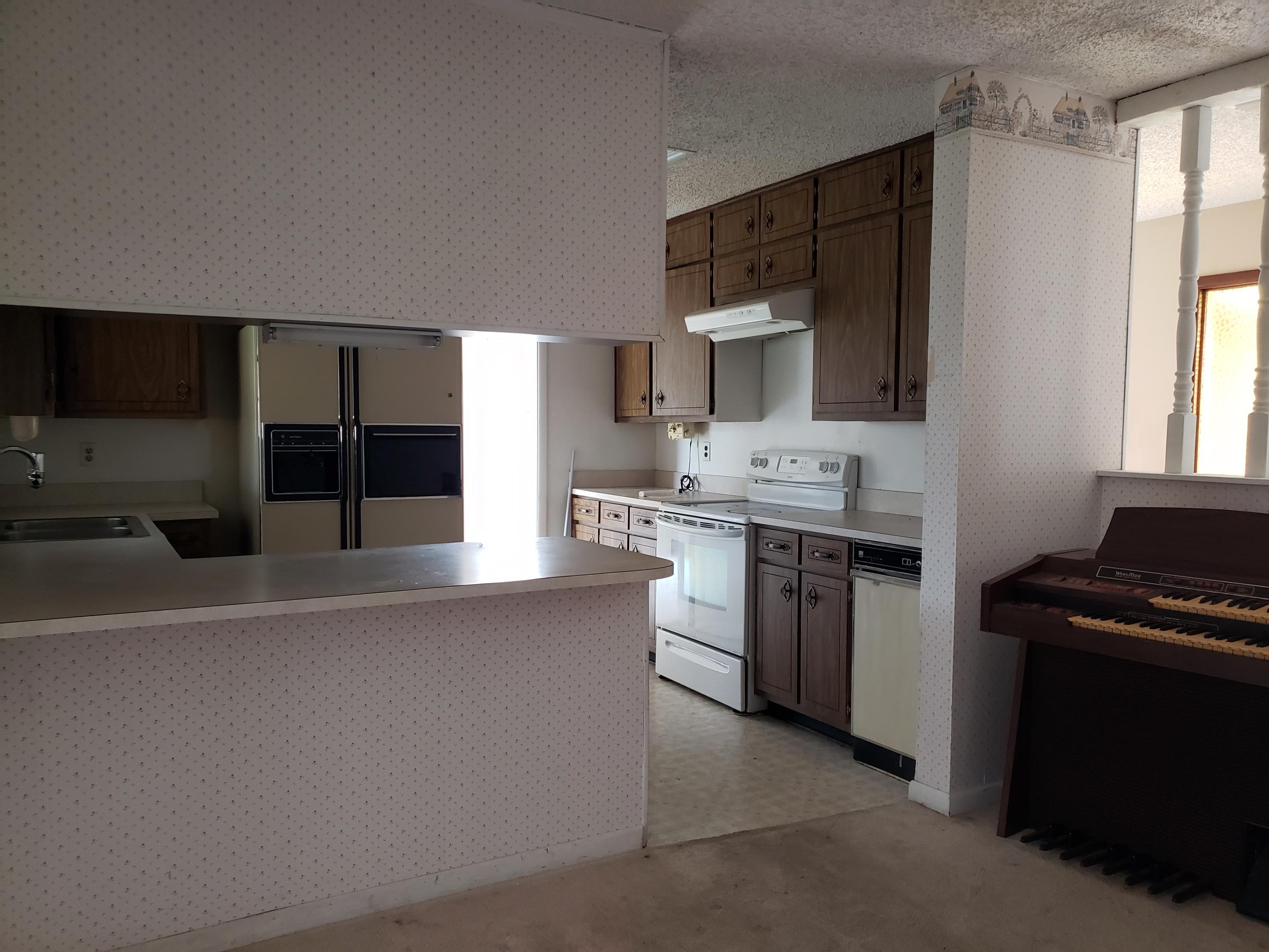 PALM,PINEWD,PARADISE (222211.00) - Residential