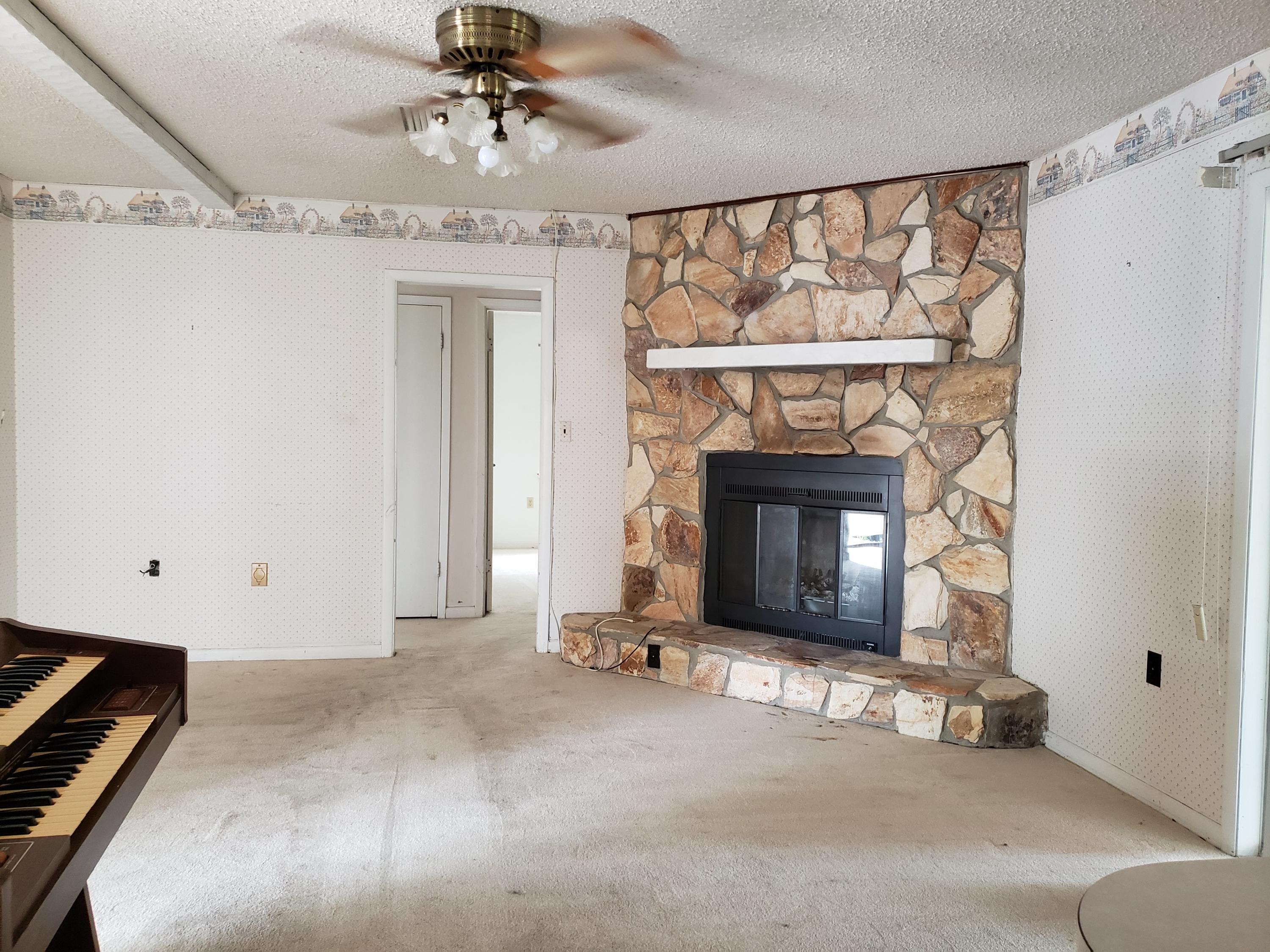 PALM,PINEWD,PARADISE (222211.00) - Residential