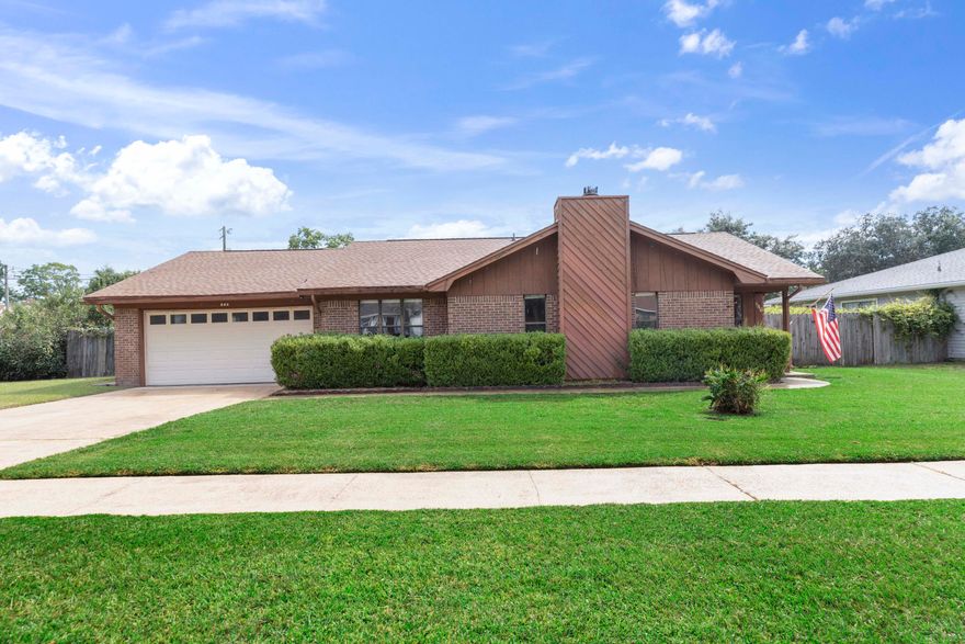 AVAILABLE NOW !....3 BED / 2 BATH. EASIEST commute to Hurlburt Field. 2 Car garage. Fenced in back yard. Tile & LVP through out. NO CARPET. Pet friendly. The home was recently remodeled.NO smoking. Pets allowed upon approval with a non-refundable pet fee and with a Petscreening.com report.600 minimum FICO credit score required in addition to meeting rental criteria.We also offer a security deposit waiver option for tenants such that they do not have to pay a security deposit upfront. Terms and conditions apply. Review addenda for details.