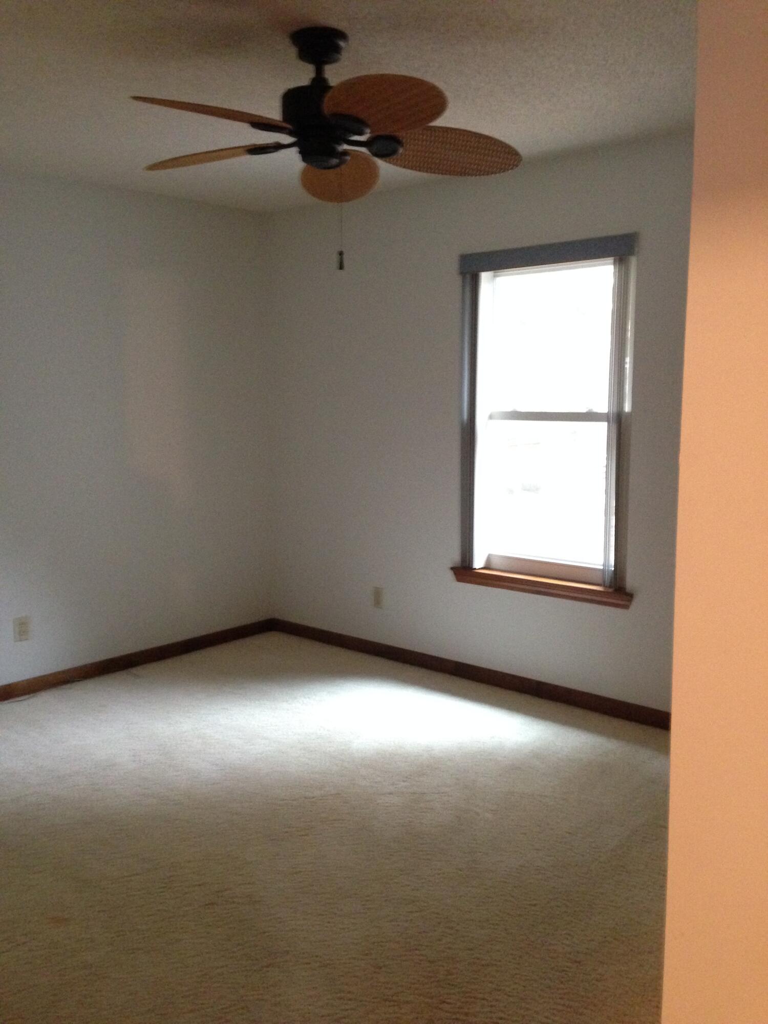 RUSHLIN PARK S/D - Residential Lease