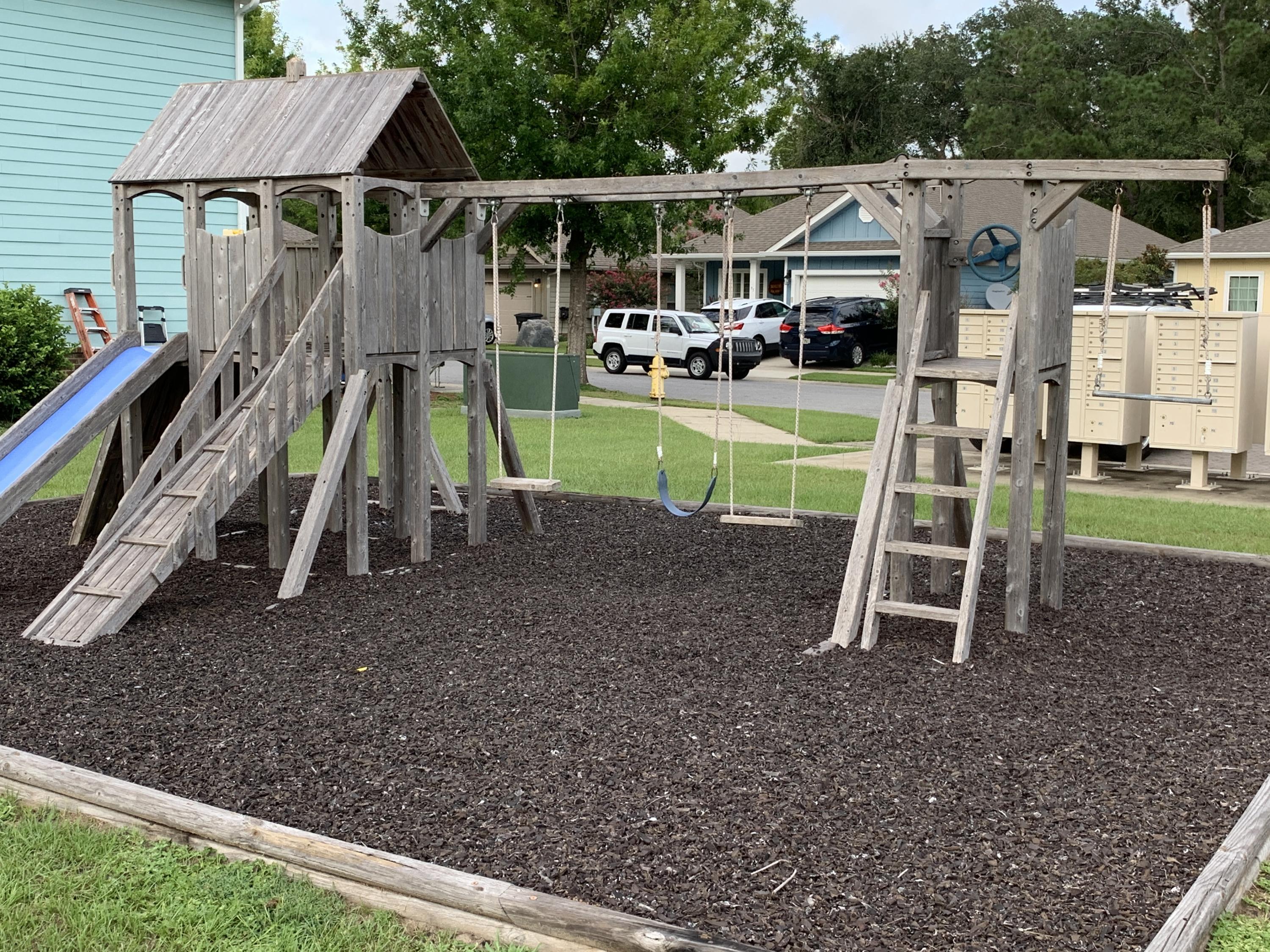 LAGRANGE LANDING - Land