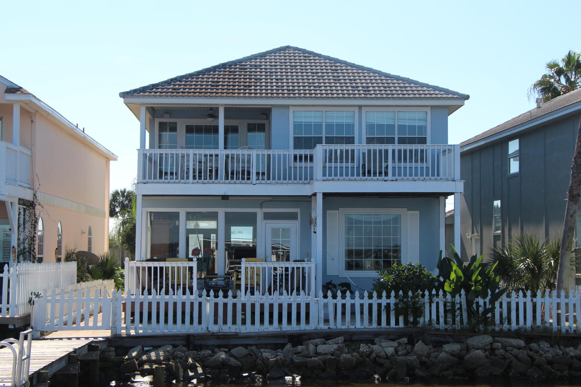 LIGHTHOUSE POINTE - Residential