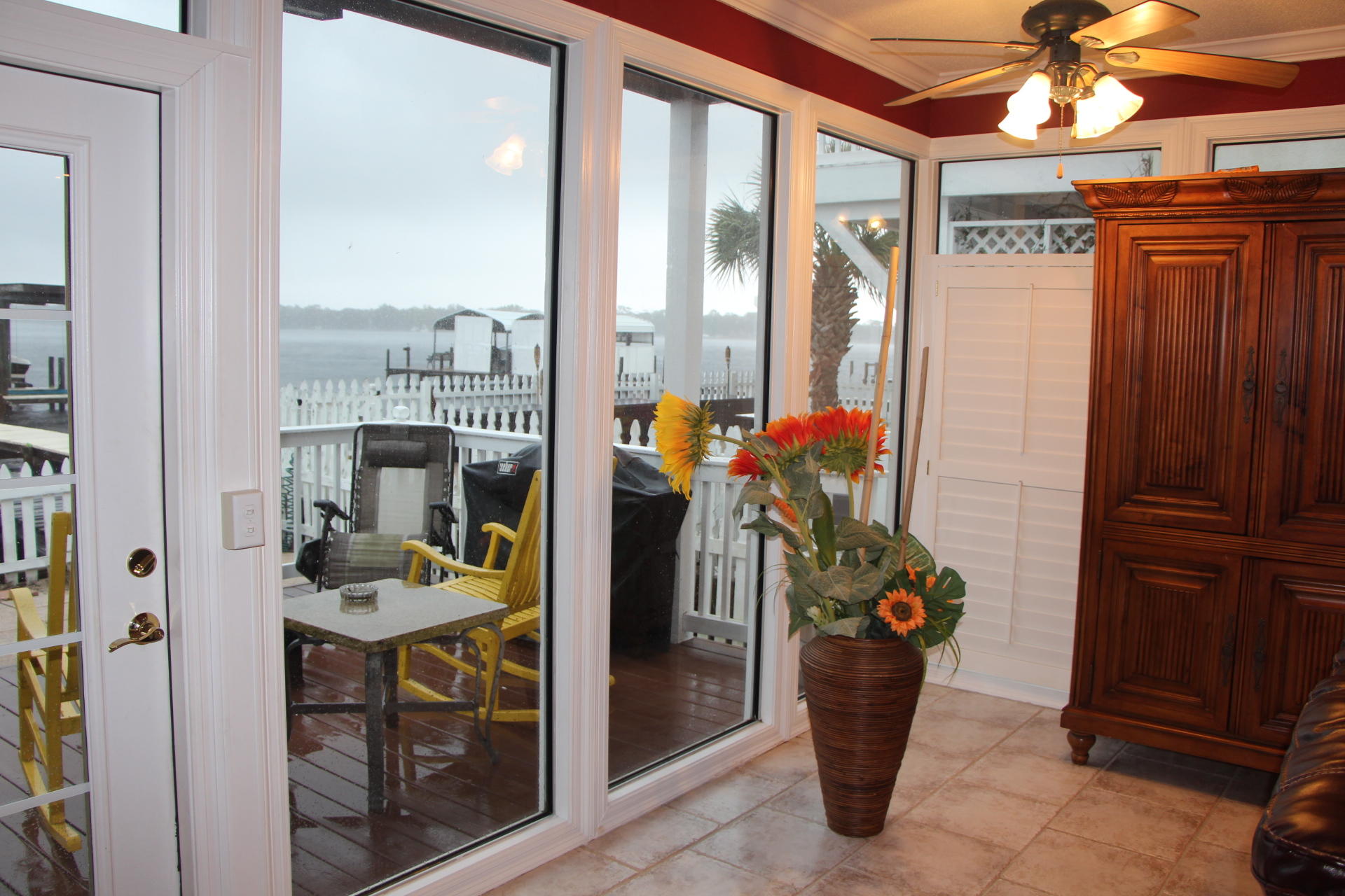 LIGHTHOUSE POINTE - Residential