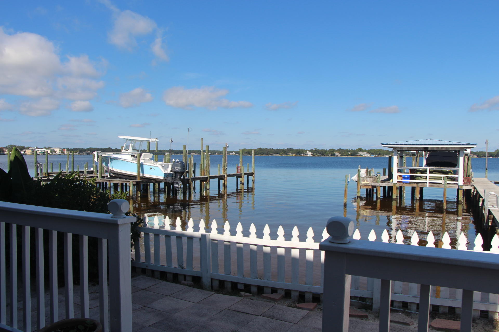 LIGHTHOUSE POINTE - Residential