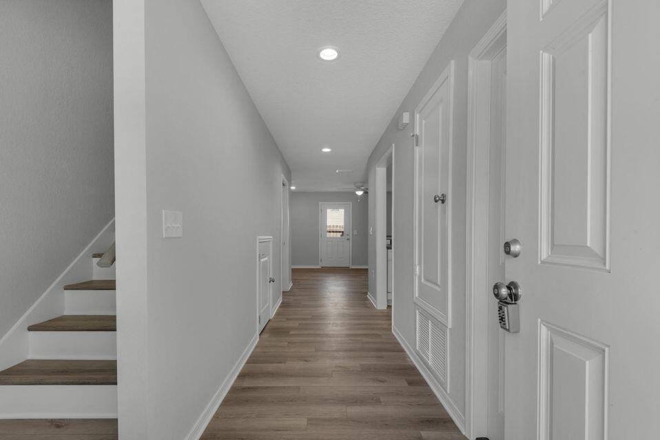 2255 Whitman Lane