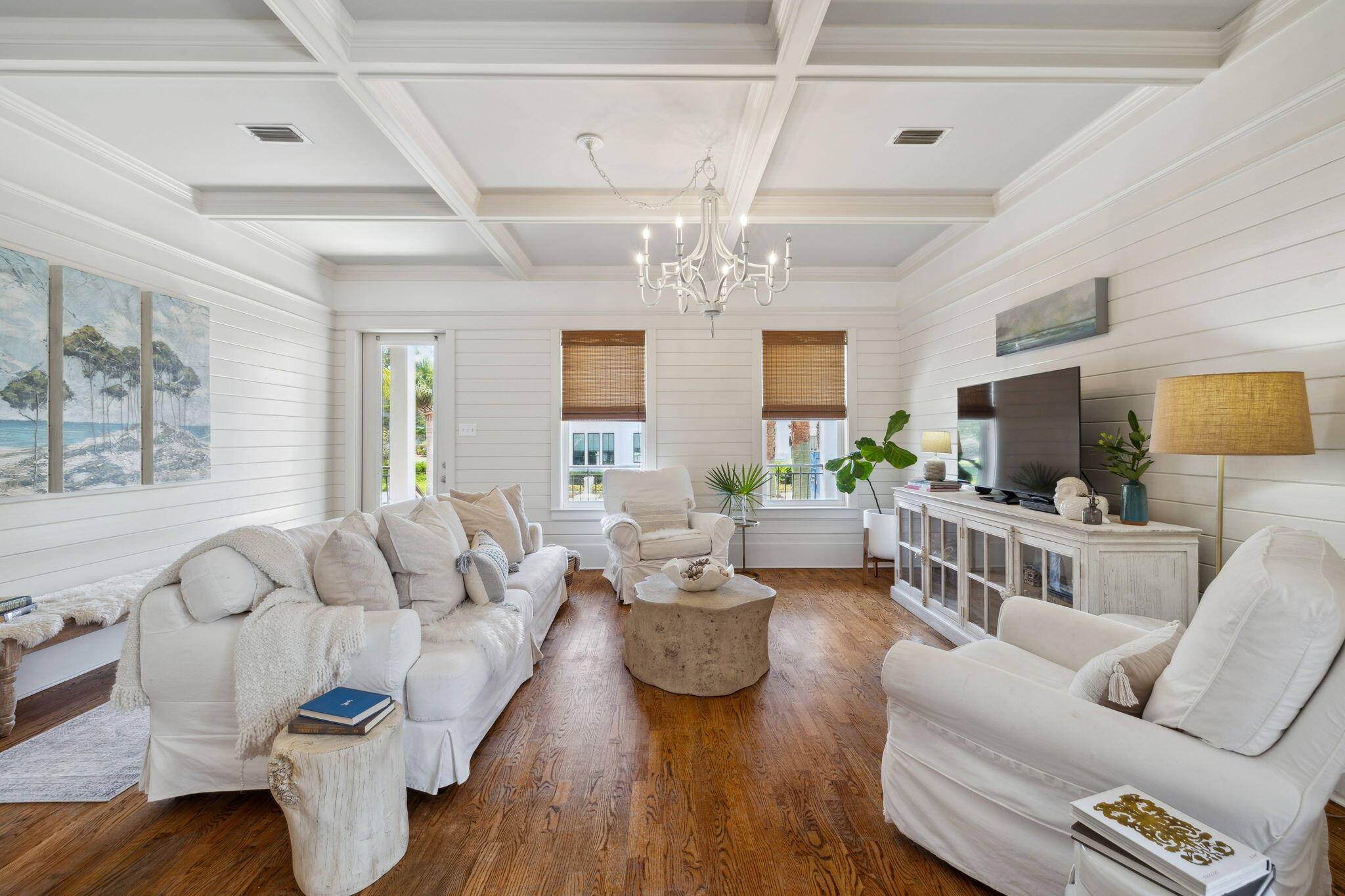 VILLAGE OF WHITE CLIFFS THE - Residential Lease