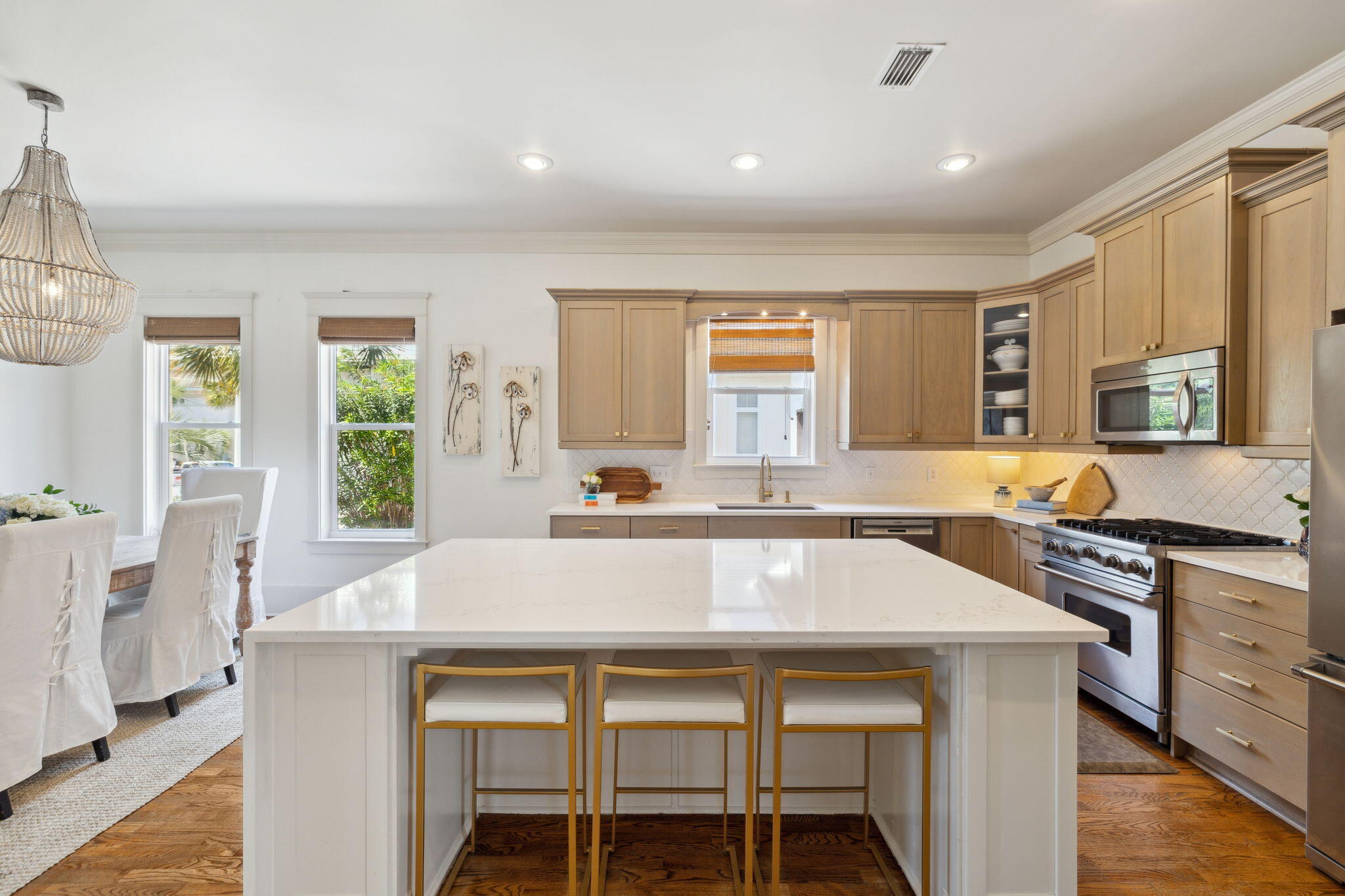 VILLAGE OF WHITE CLIFFS THE - Residential Lease