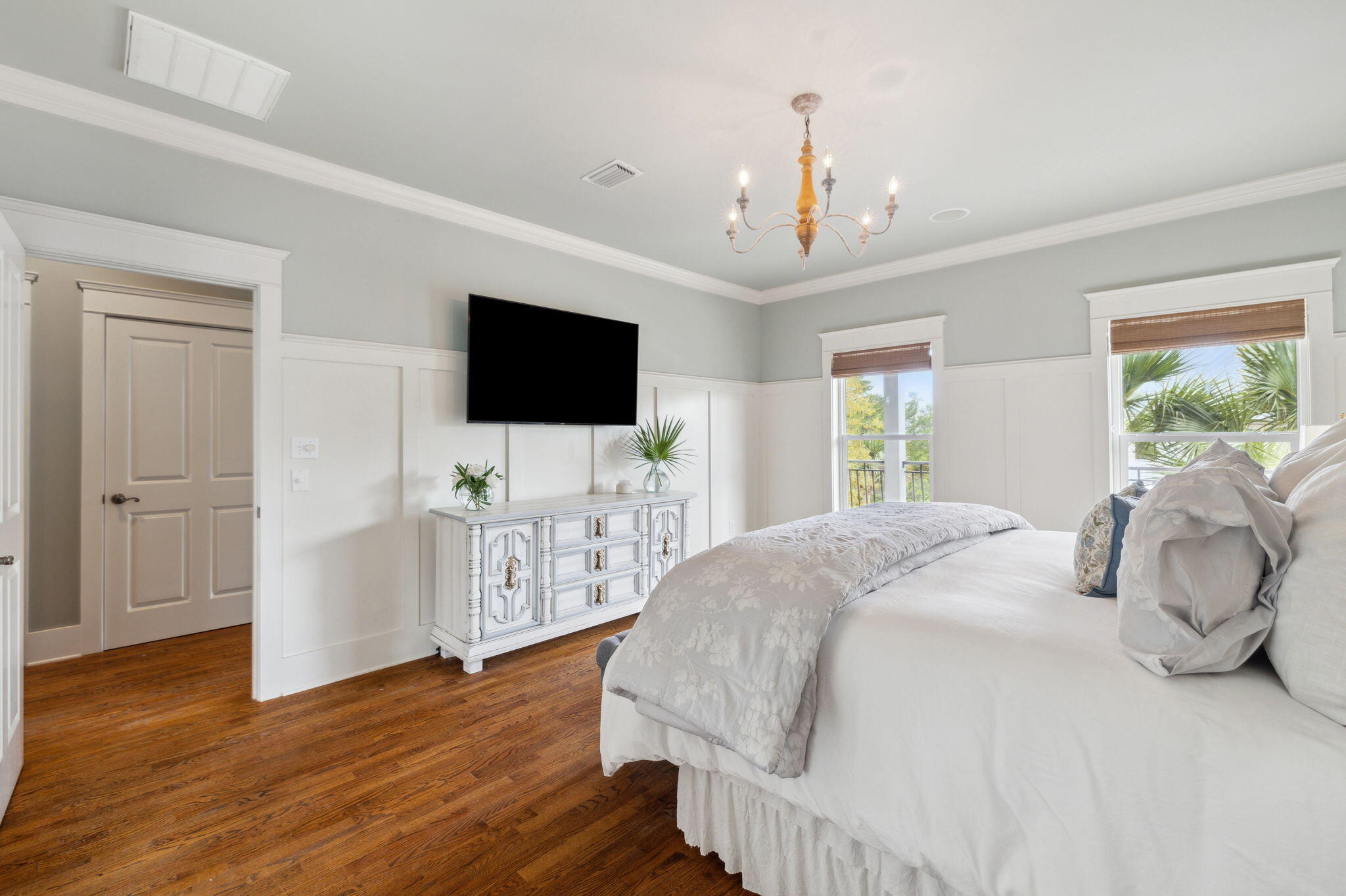 VILLAGE OF WHITE CLIFFS THE - Residential Lease