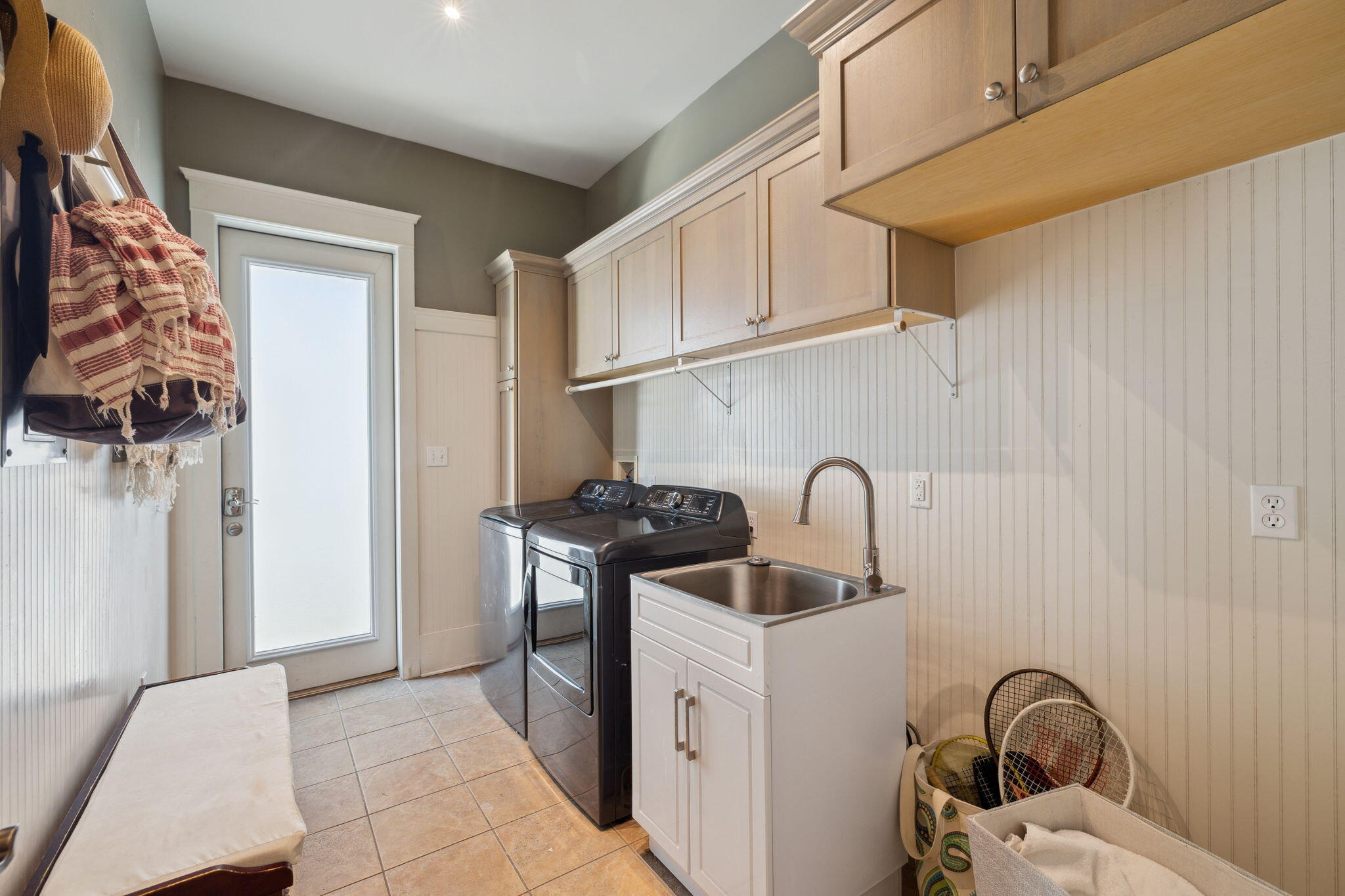 VILLAGE OF WHITE CLIFFS THE - Residential Lease