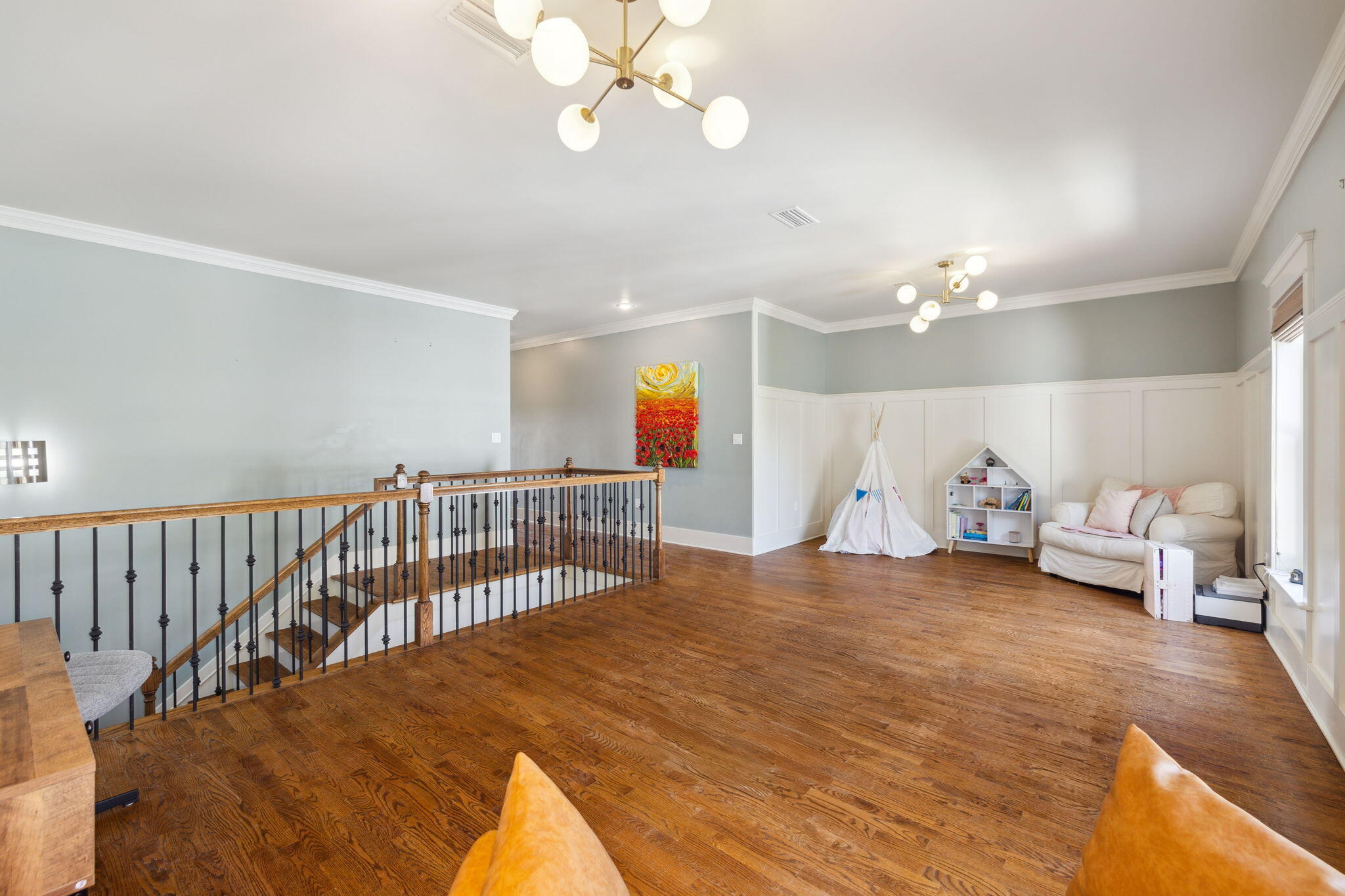 VILLAGE OF WHITE CLIFFS THE - Residential Lease