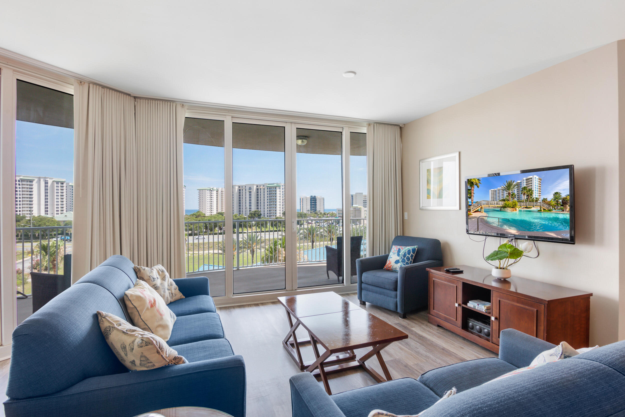 THE PALMS OF DESTIN - Residential