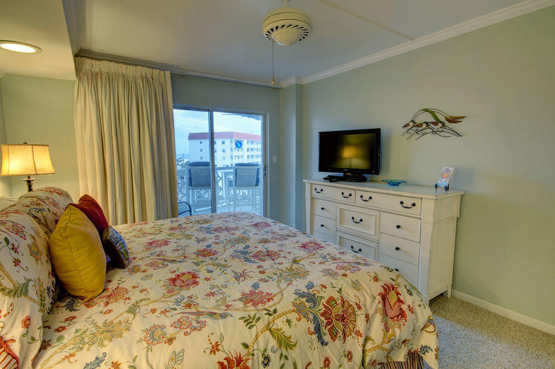 EL MATADOR CONDO - Residential