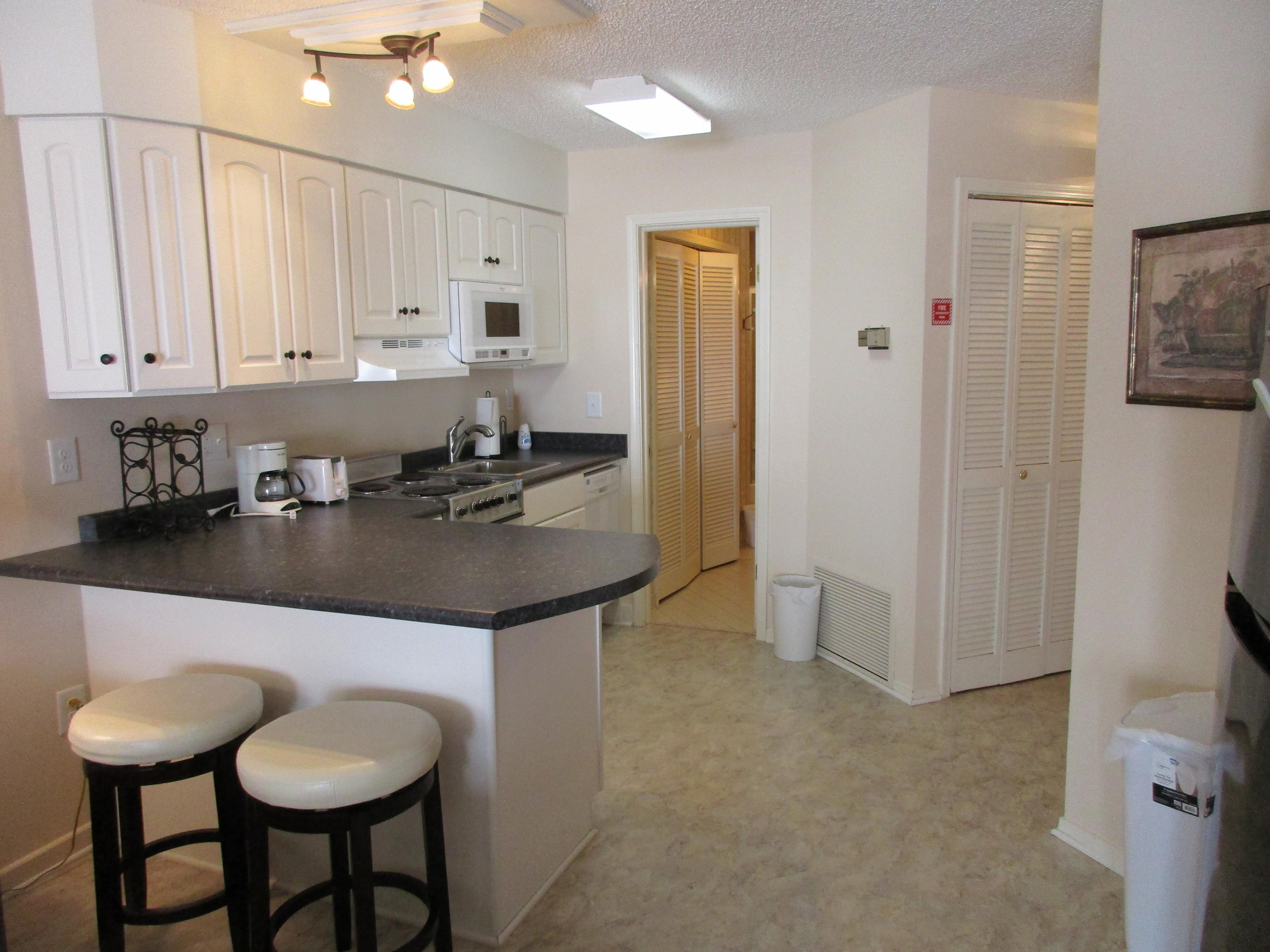 BAY VILLAS CONDOS - Residential Lease