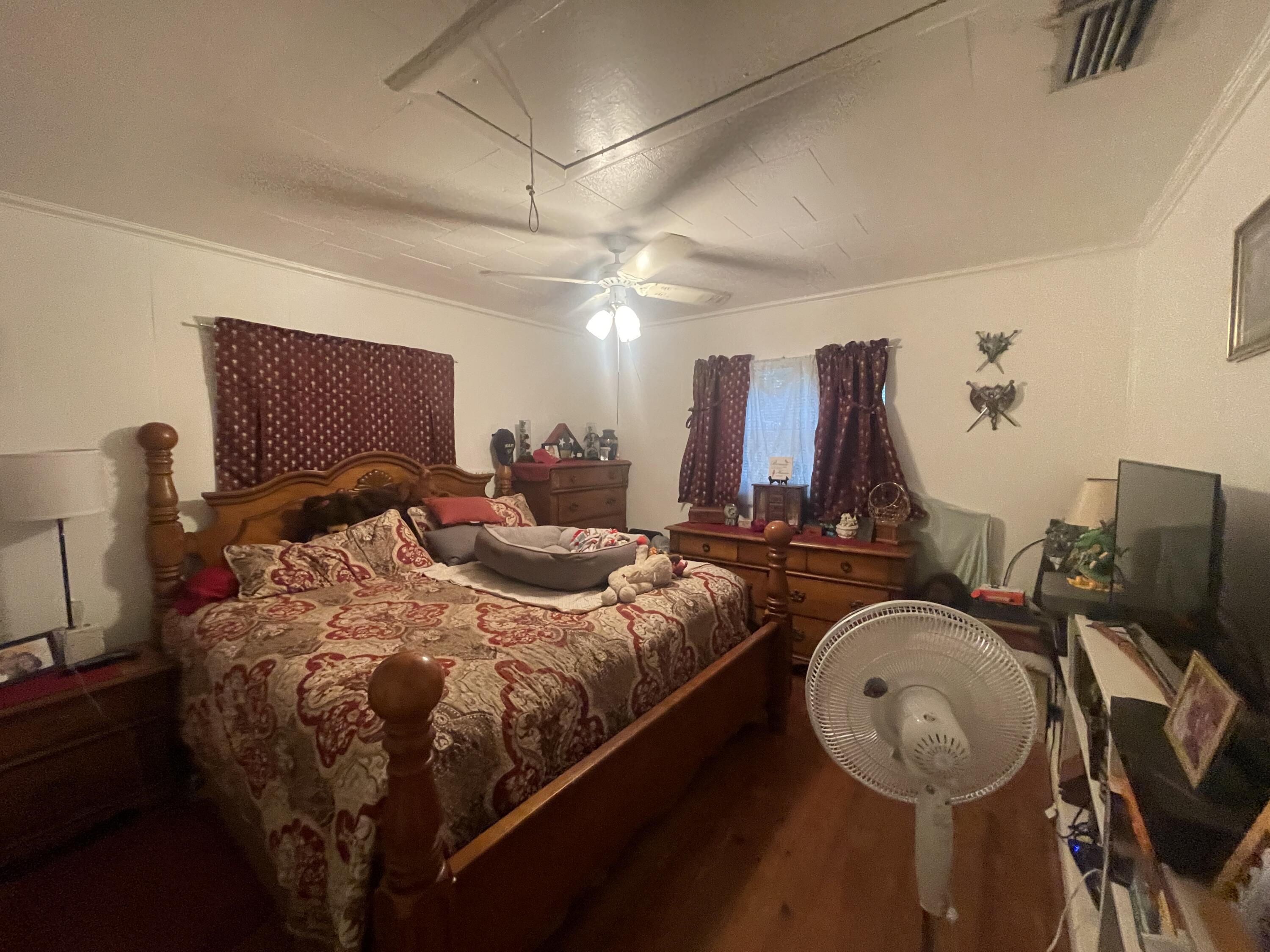 VALPARAISO PLAT # 15 LOT 6 BLK 3 - Residential Lease