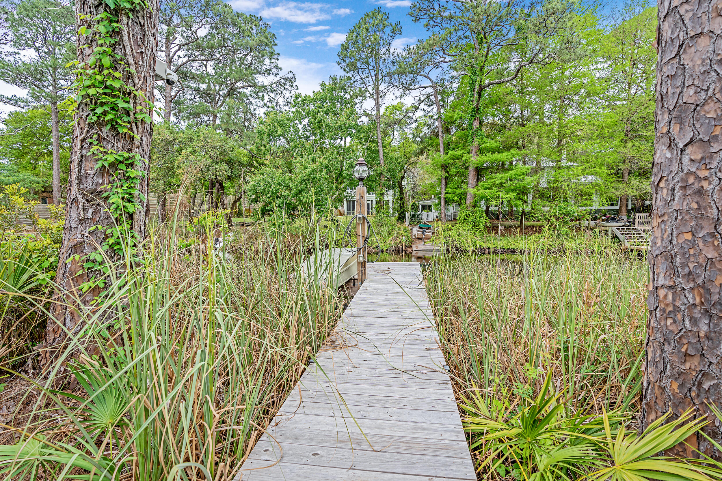 LAKEPLACE AT GRAYTON BEACH S/D - Residential