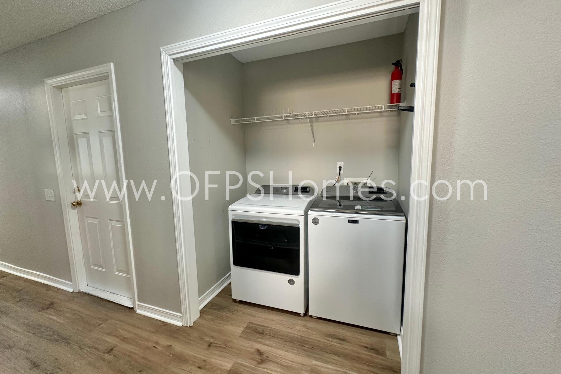 SHADOW LAKES - Residential Lease