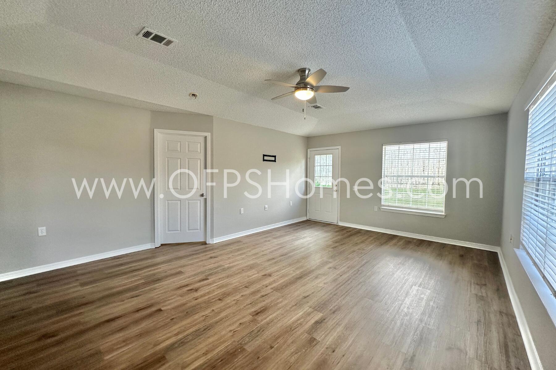 SHADOW LAKES - Residential Lease