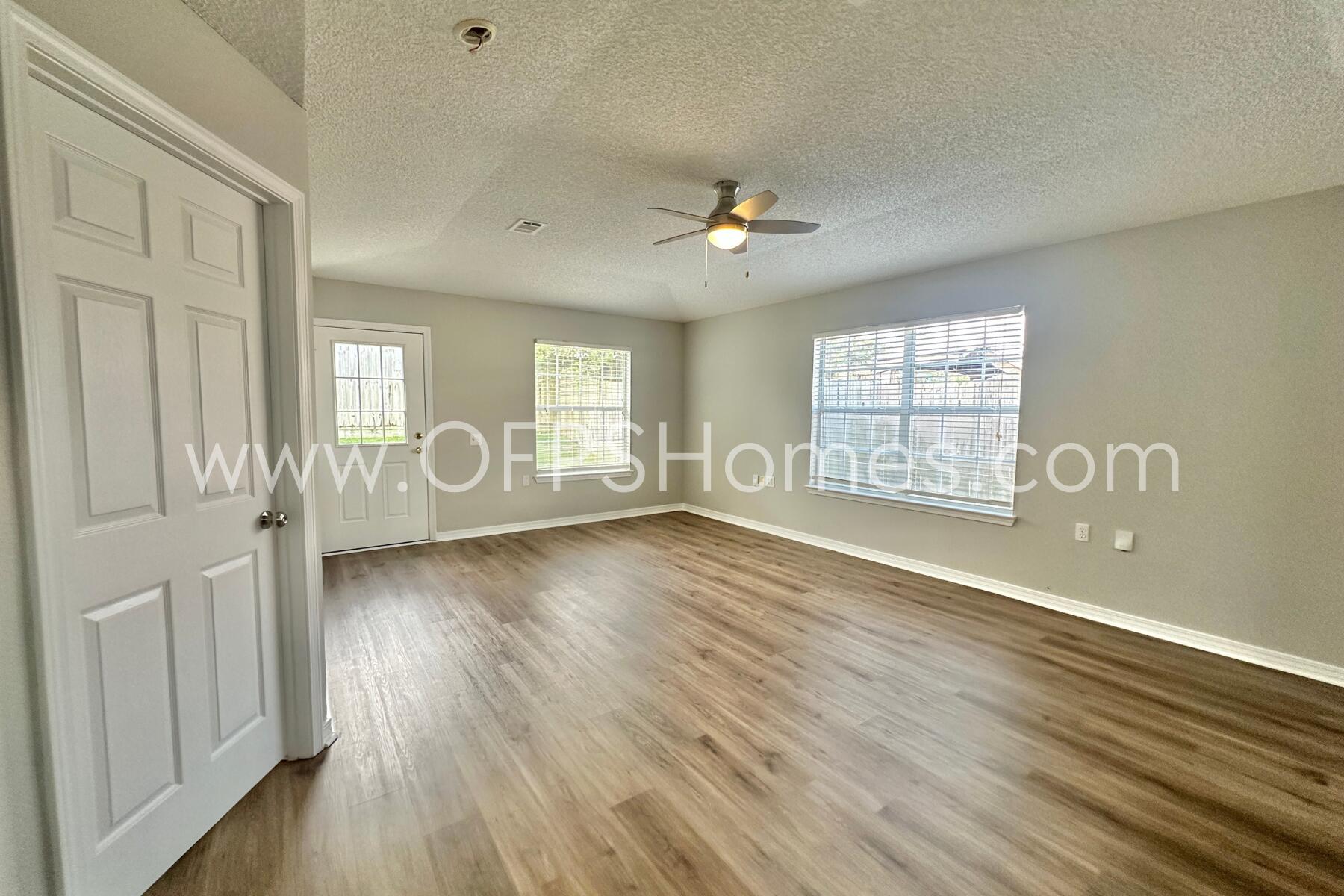 SHADOW LAKES - Residential Lease