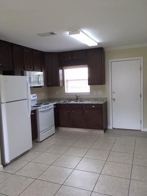 Racetrack Rd 1st Sub - Residential Lease