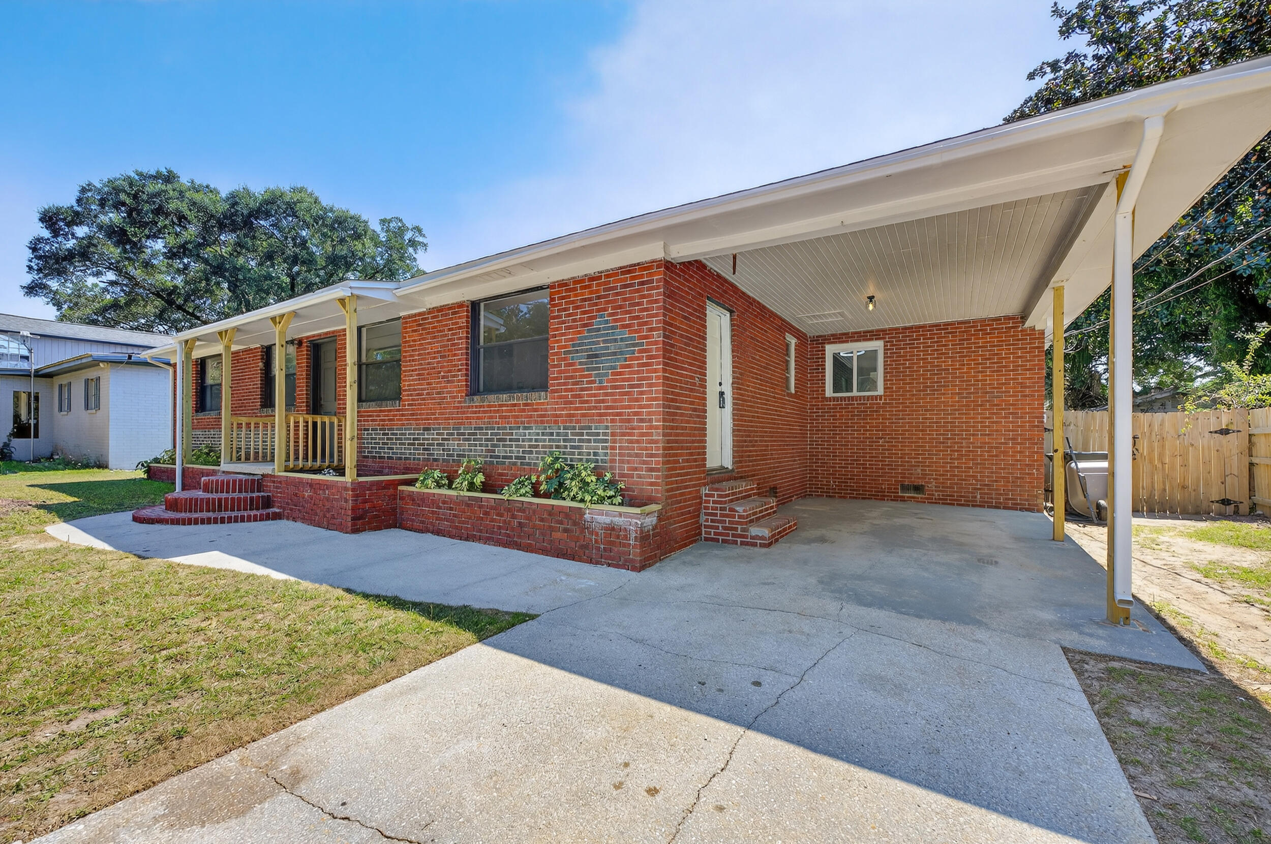 OSCEOLA COUNTRY CLUB ESTATES - Residential