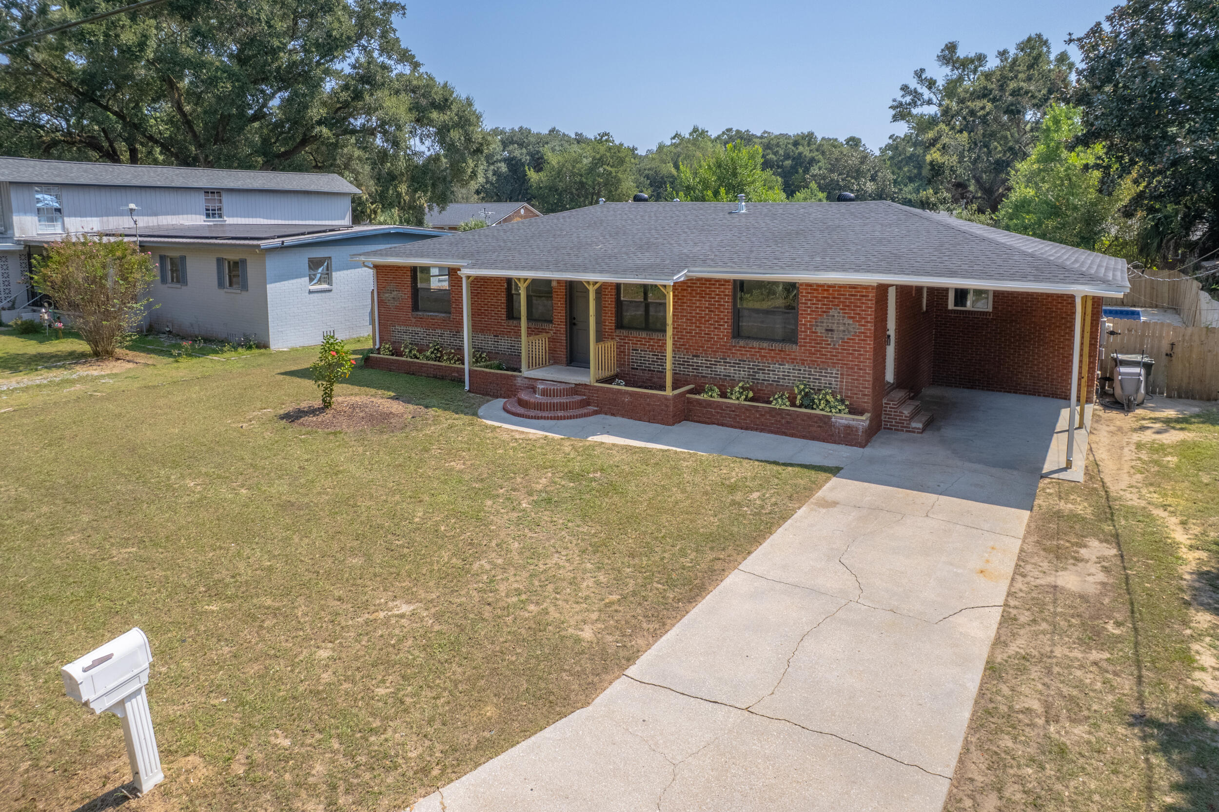 OSCEOLA COUNTRY CLUB ESTATES - Residential