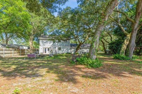 A home in Fort Walton Beach